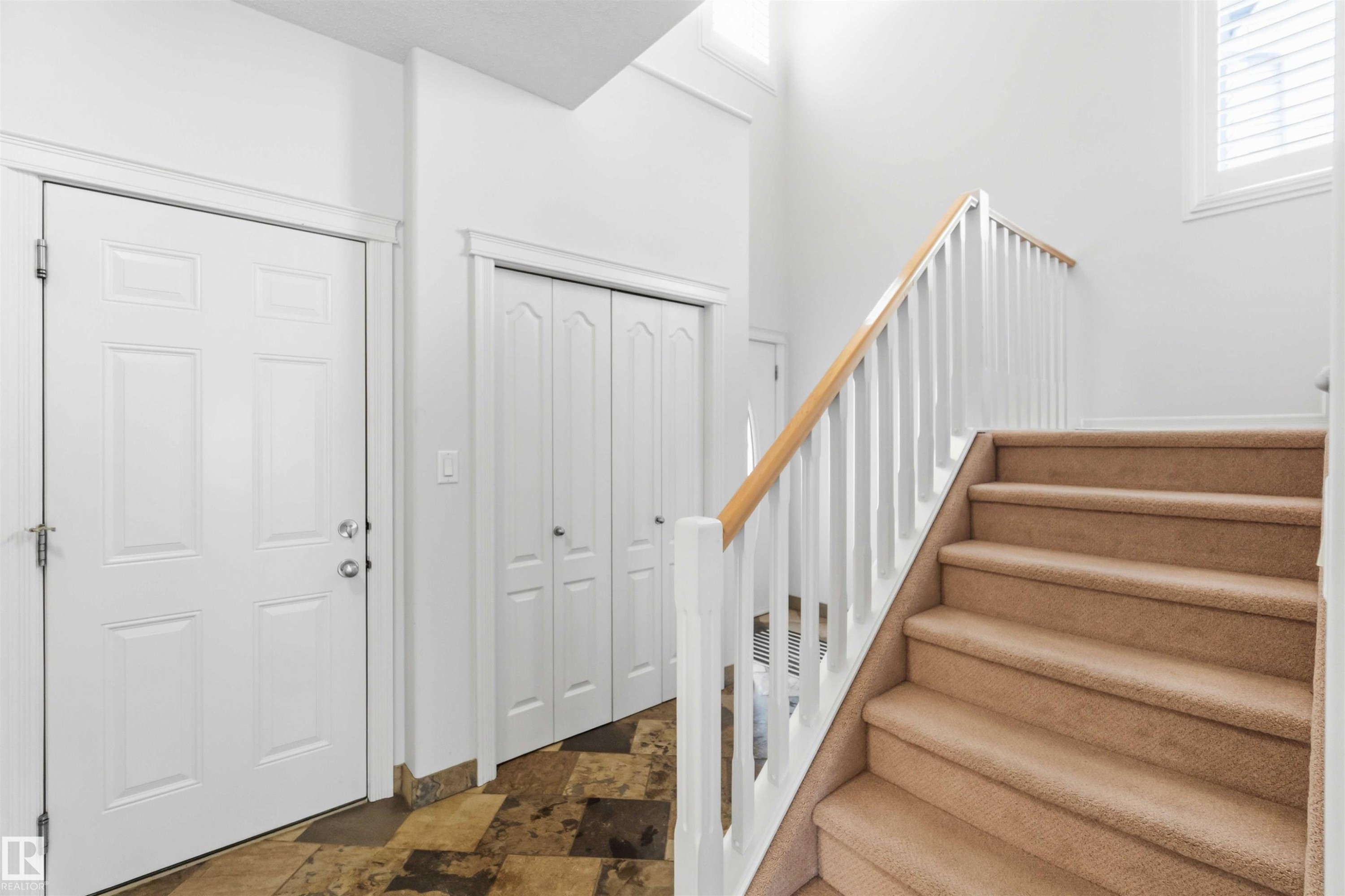 9 3003 34 Avenue, Edmonton, AB - Indoor Photo Showing Other Room