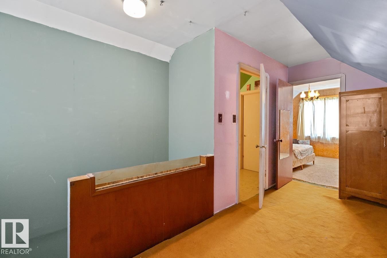 8906 94 Avenue, Edmonton, AB - Indoor Photo Showing Other Room