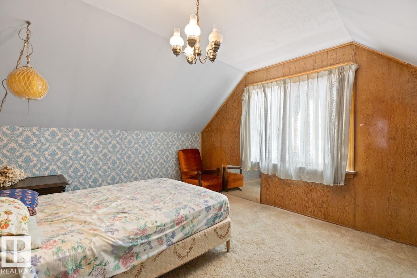 8906 94 Avenue, Edmonton, AB - Indoor Photo Showing Bedroom