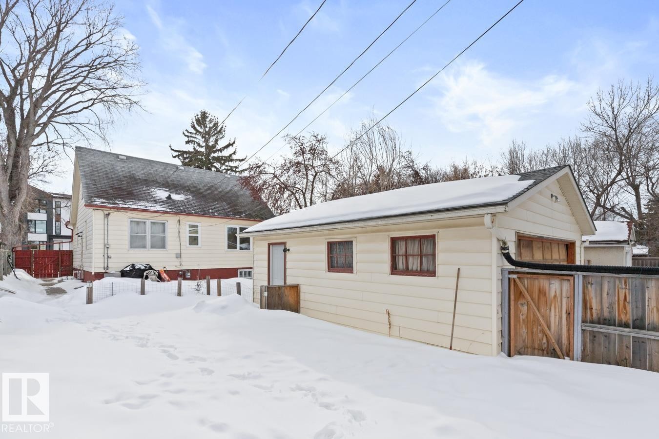 8906 94 Avenue, Edmonton, AB - Outdoor