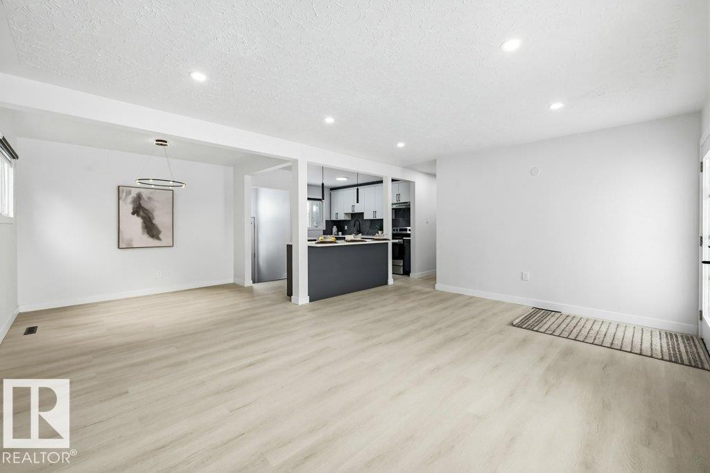 16206 83 Avenue, Edmonton, AB - Indoor