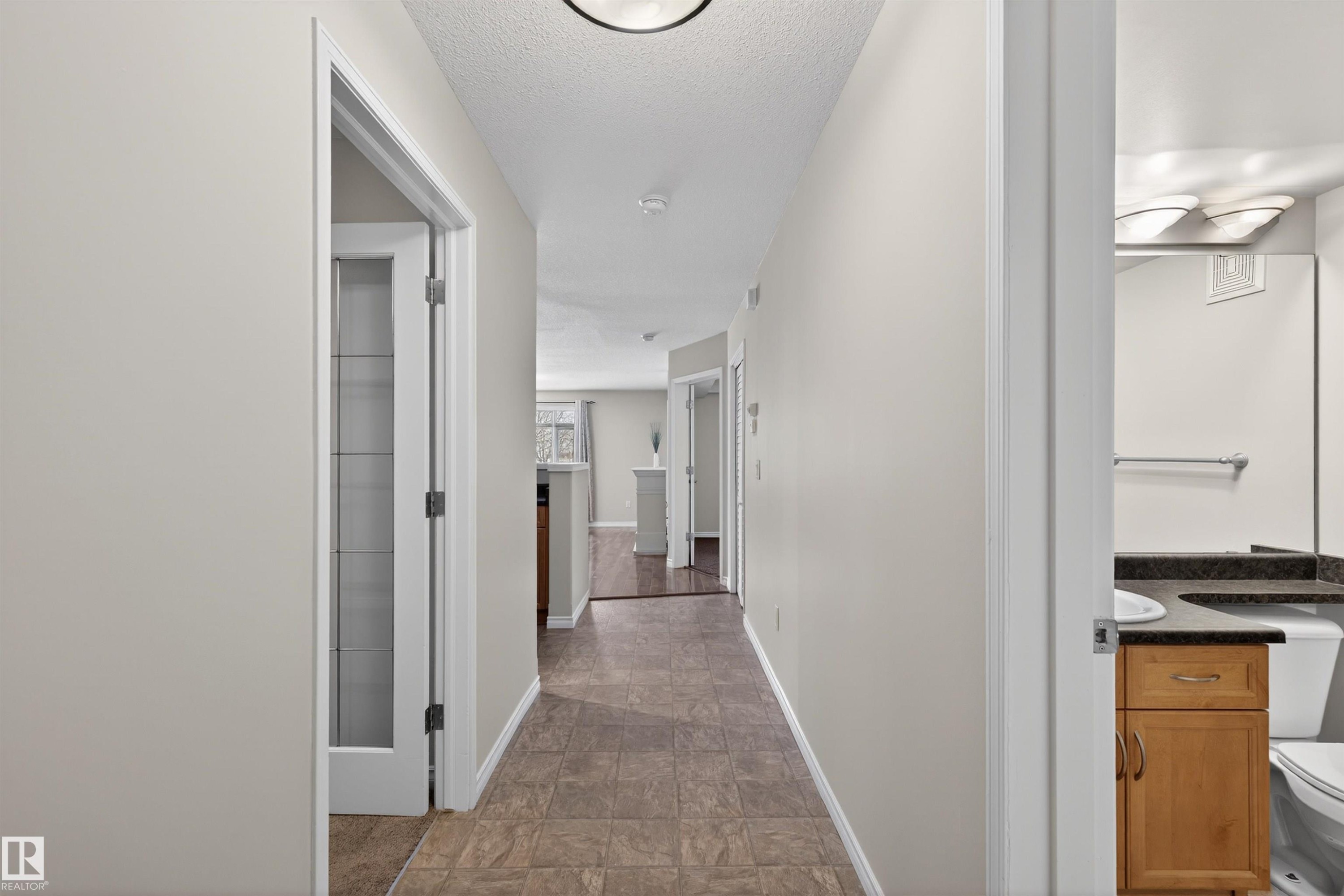 102 1589 Glastonbury Boulevard, Edmonton, AB - Indoor Photo Showing Other Room