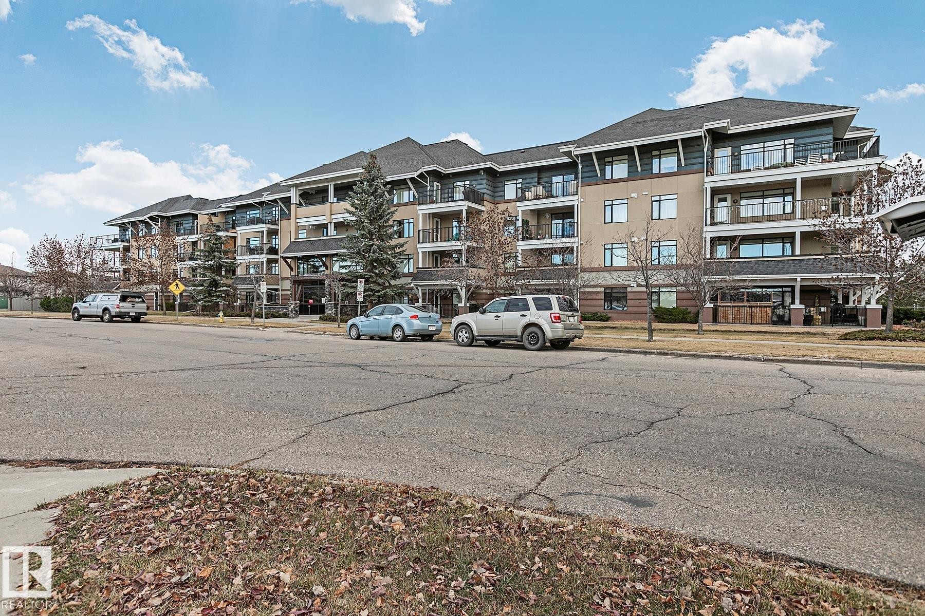 102 1589 Glastonbury Boulevard, Edmonton, AB - Outdoor
