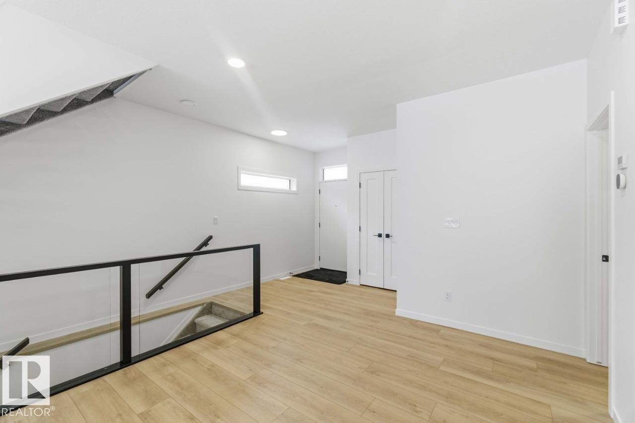 52 Rhea Crescent, St. Albert, AB - Indoor Photo Showing Other Room