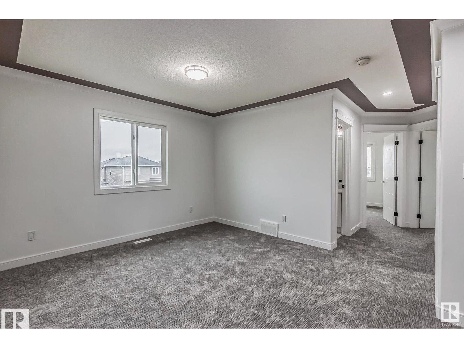 1703 152 Avenue, Edmonton, AB - Indoor Photo Showing Other Room