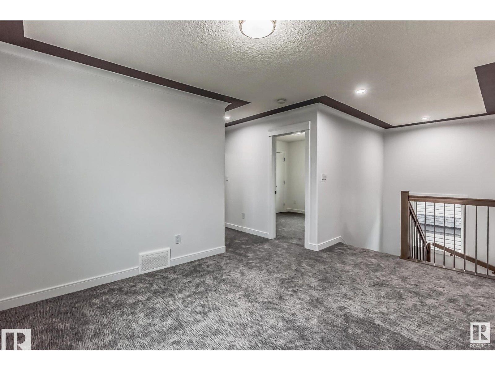 1703 152 Avenue, Edmonton, AB - Indoor Photo Showing Other Room