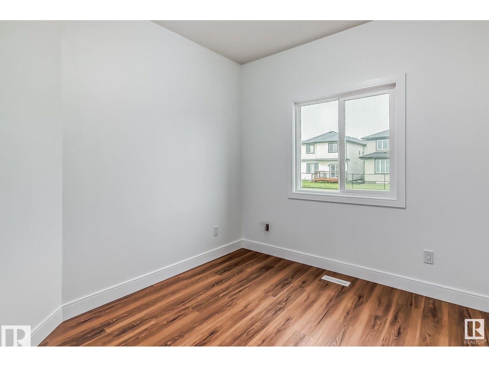 1703 152 Avenue, Edmonton, AB - Indoor Photo Showing Other Room