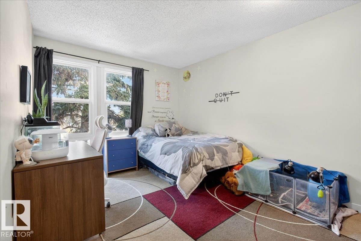 635 Millbourne Road E, Edmonton, AB - Indoor Photo Showing Bedroom