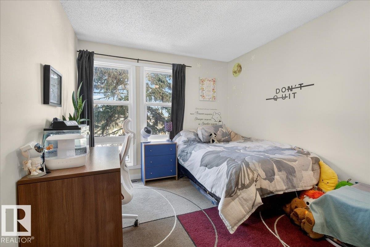 635 Millbourne Road E, Edmonton, AB - Indoor Photo Showing Bedroom