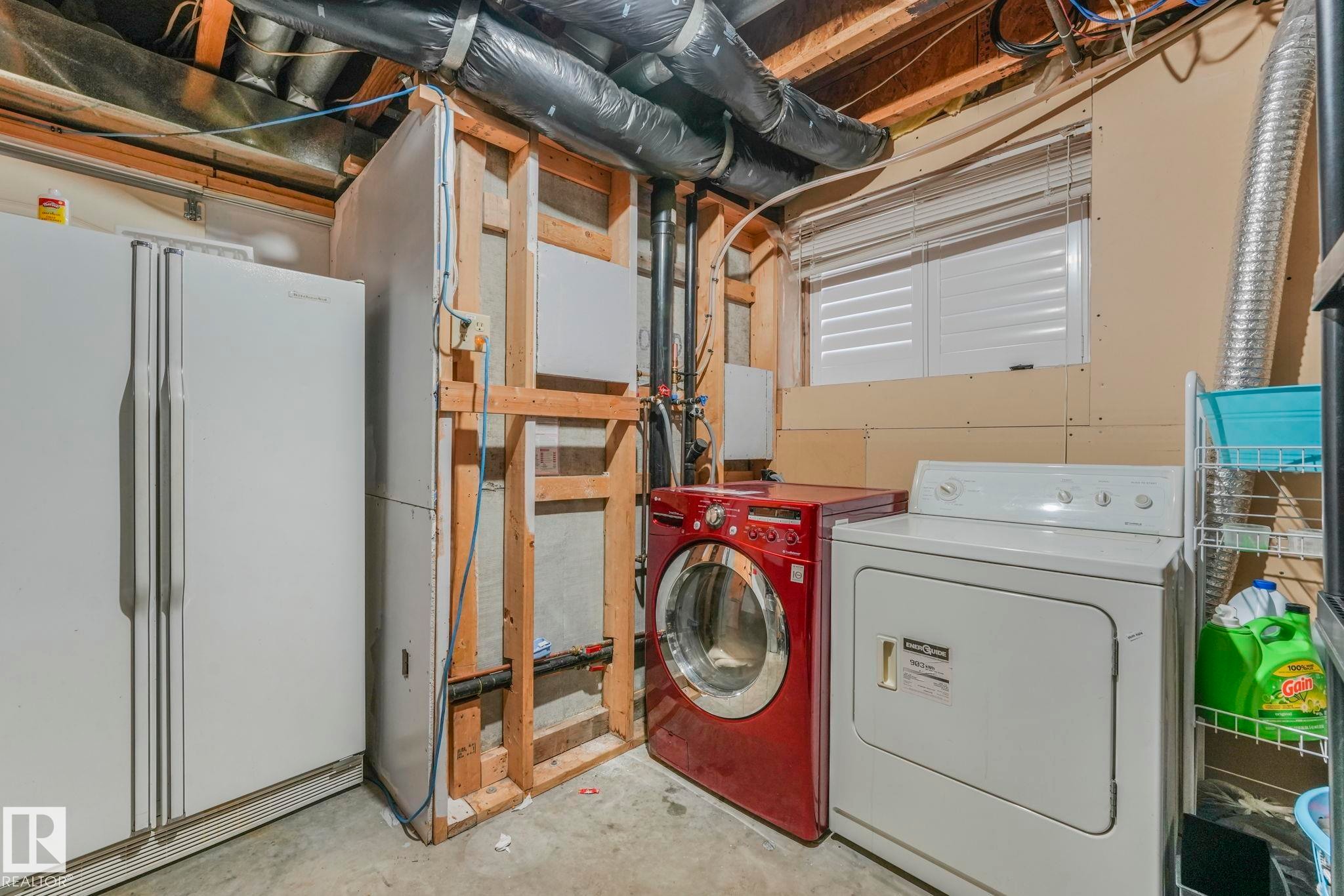 4720 150 Avenue, Edmonton, AB - Indoor Photo Showing Laundry Room