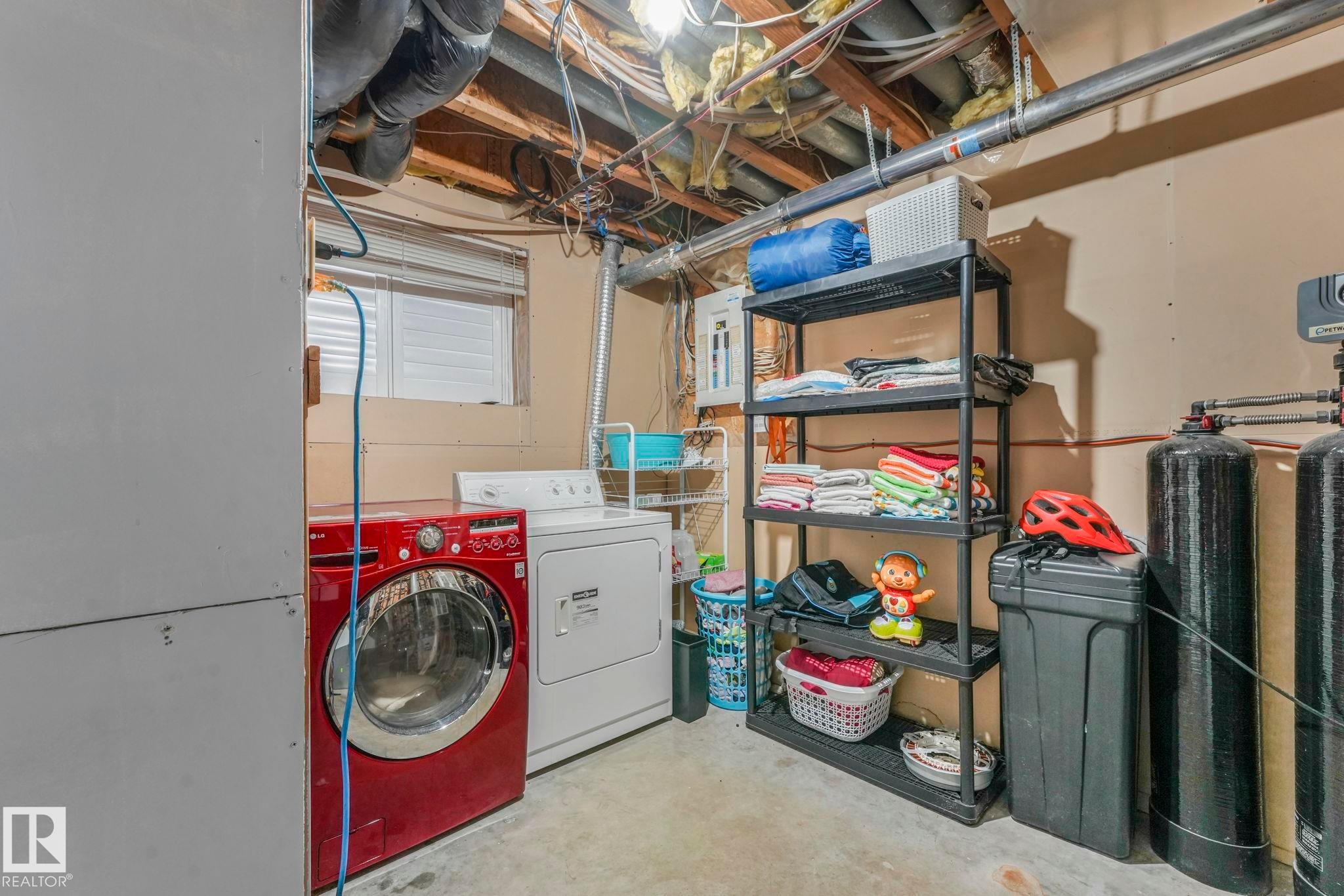 4720 150 Avenue, Edmonton, AB - Indoor Photo Showing Laundry Room