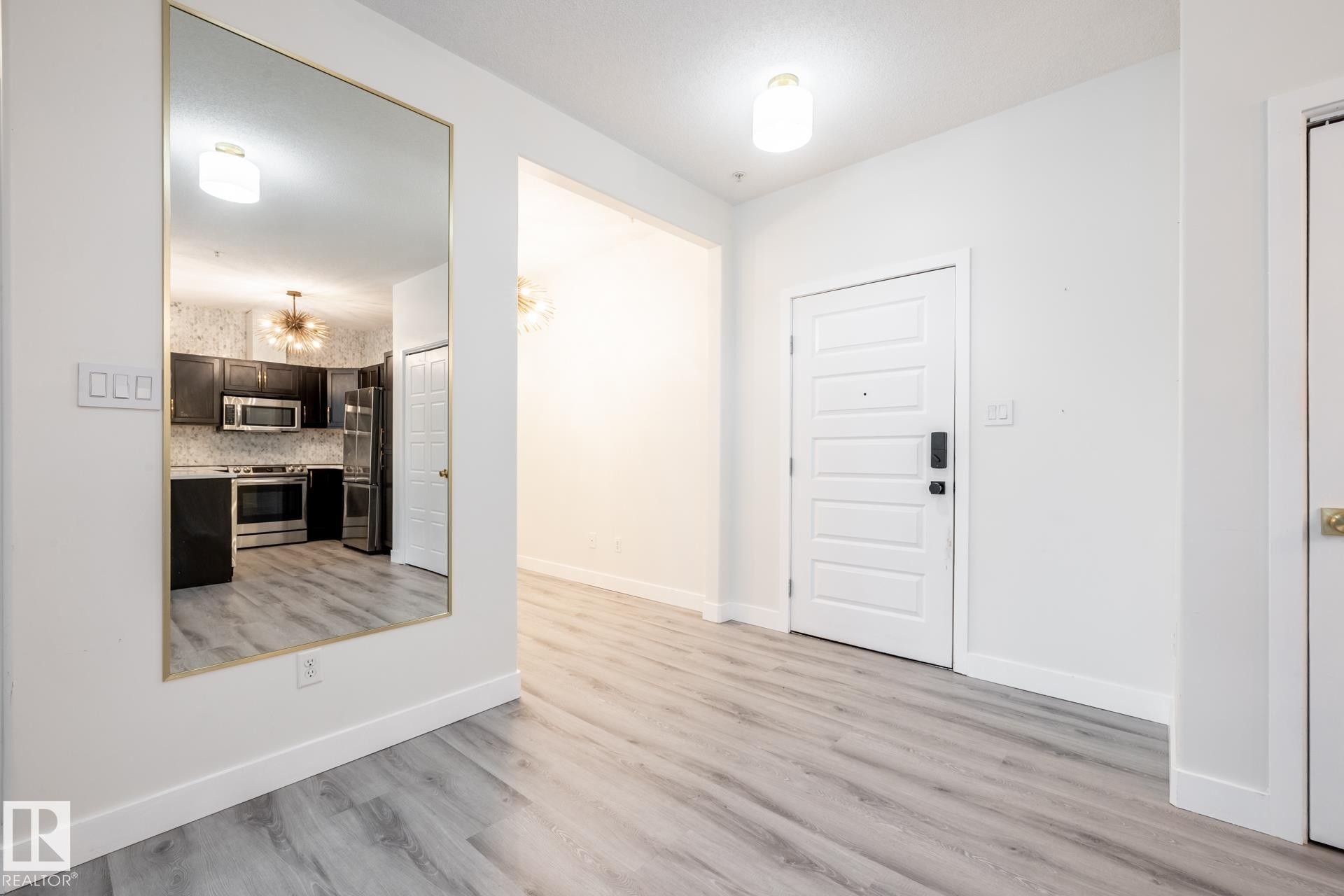 105 304 Ambleside Link Link, Edmonton, AB - Indoor Photo Showing Other Room