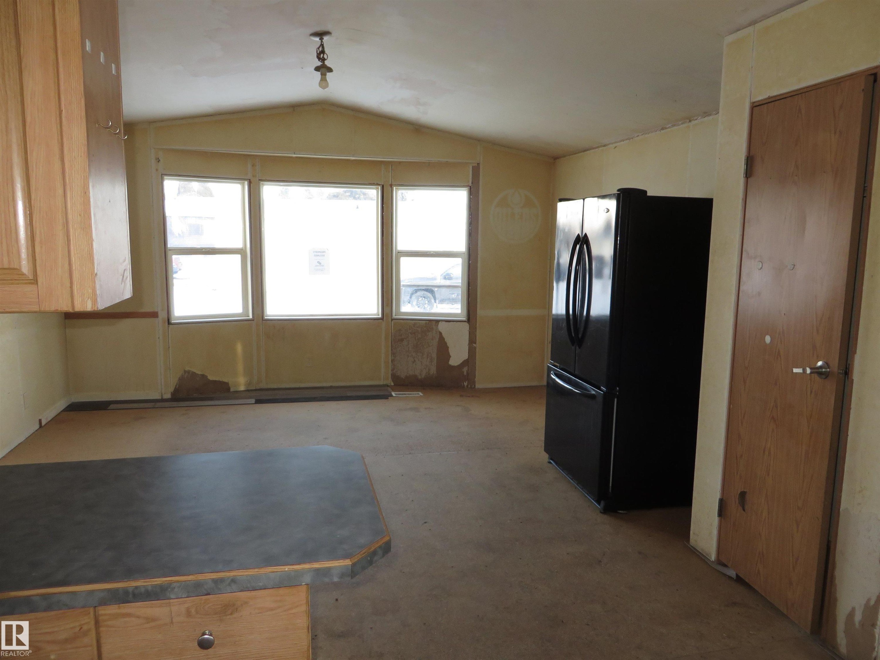 53 Willow Park Estates, Leduc, AB - Indoor