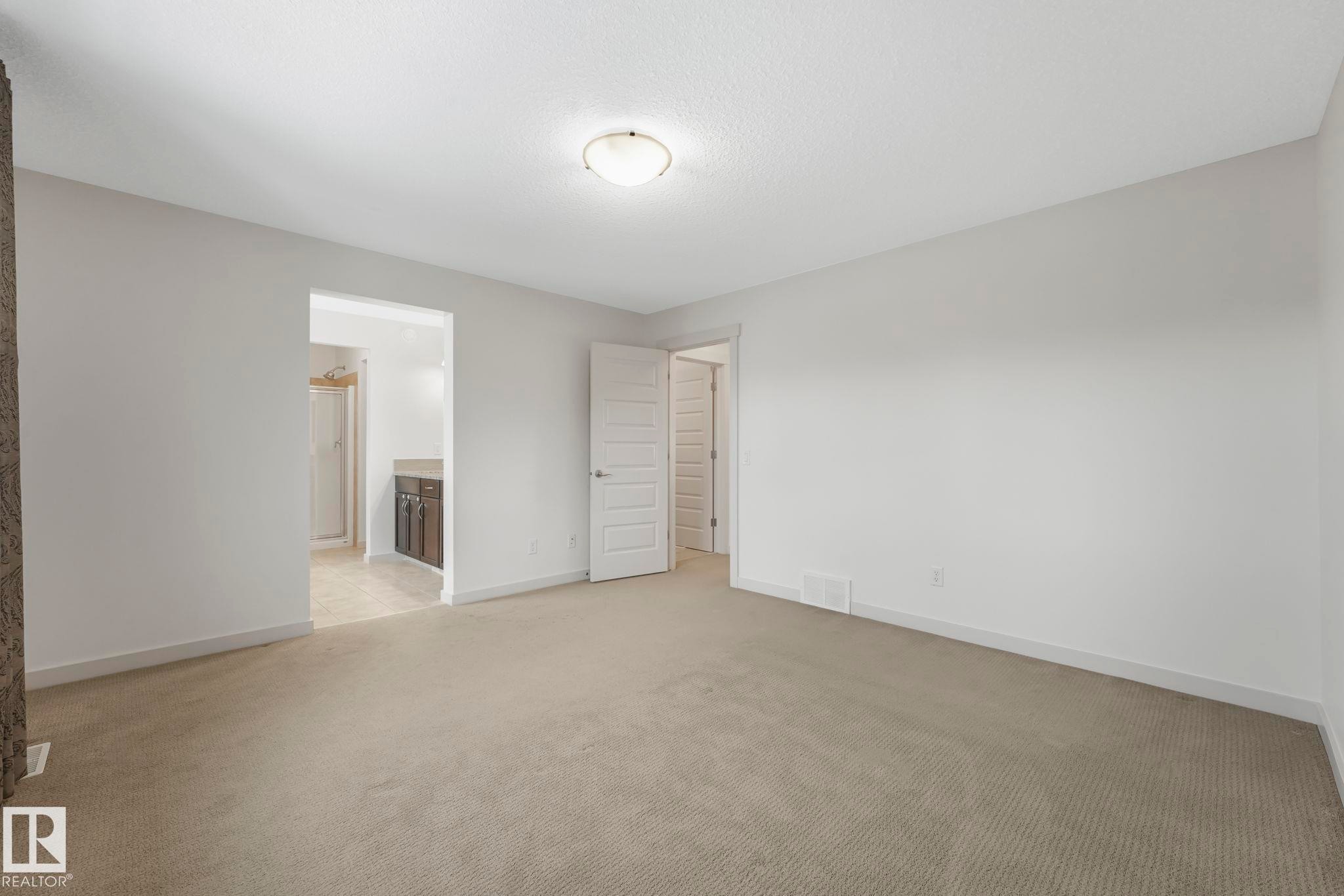 1548 36 Avenue, Edmonton, AB - Indoor Photo Showing Other Room
