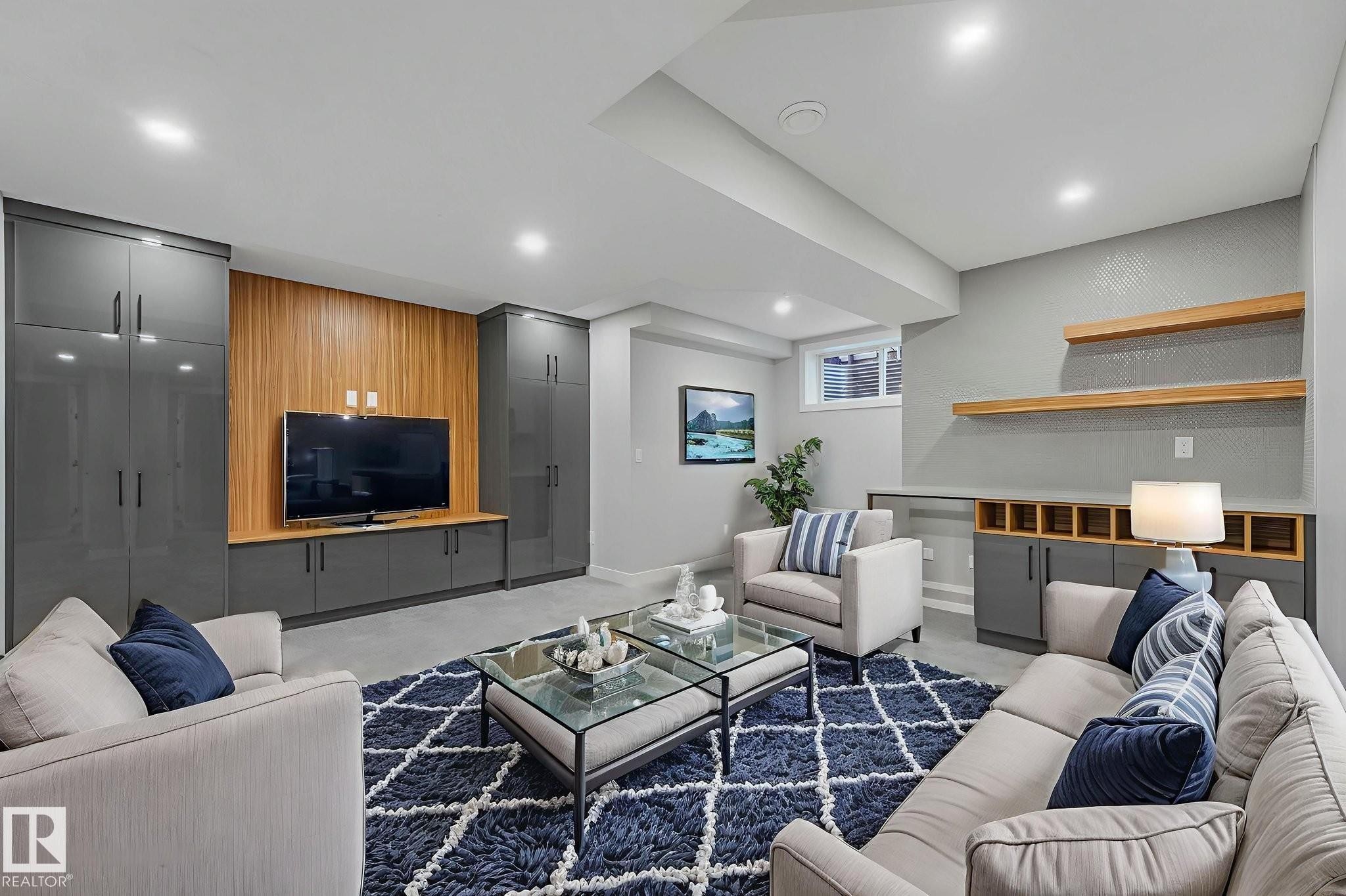 1548 36 Avenue, Edmonton, AB - Indoor