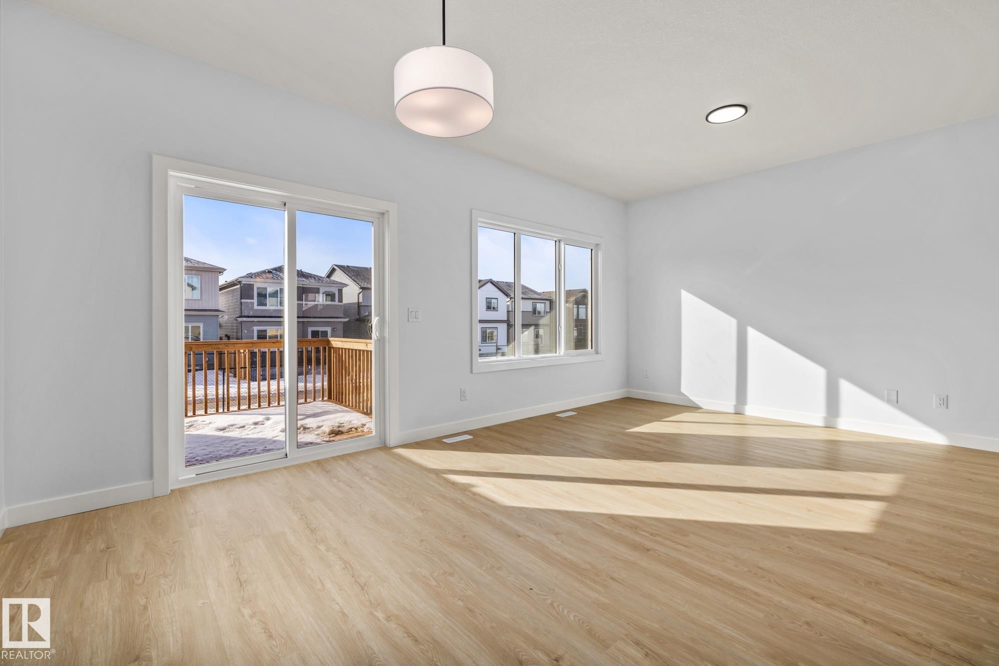 110 Honeysuckle Green, Leduc, AB - Indoor Photo Showing Other Room