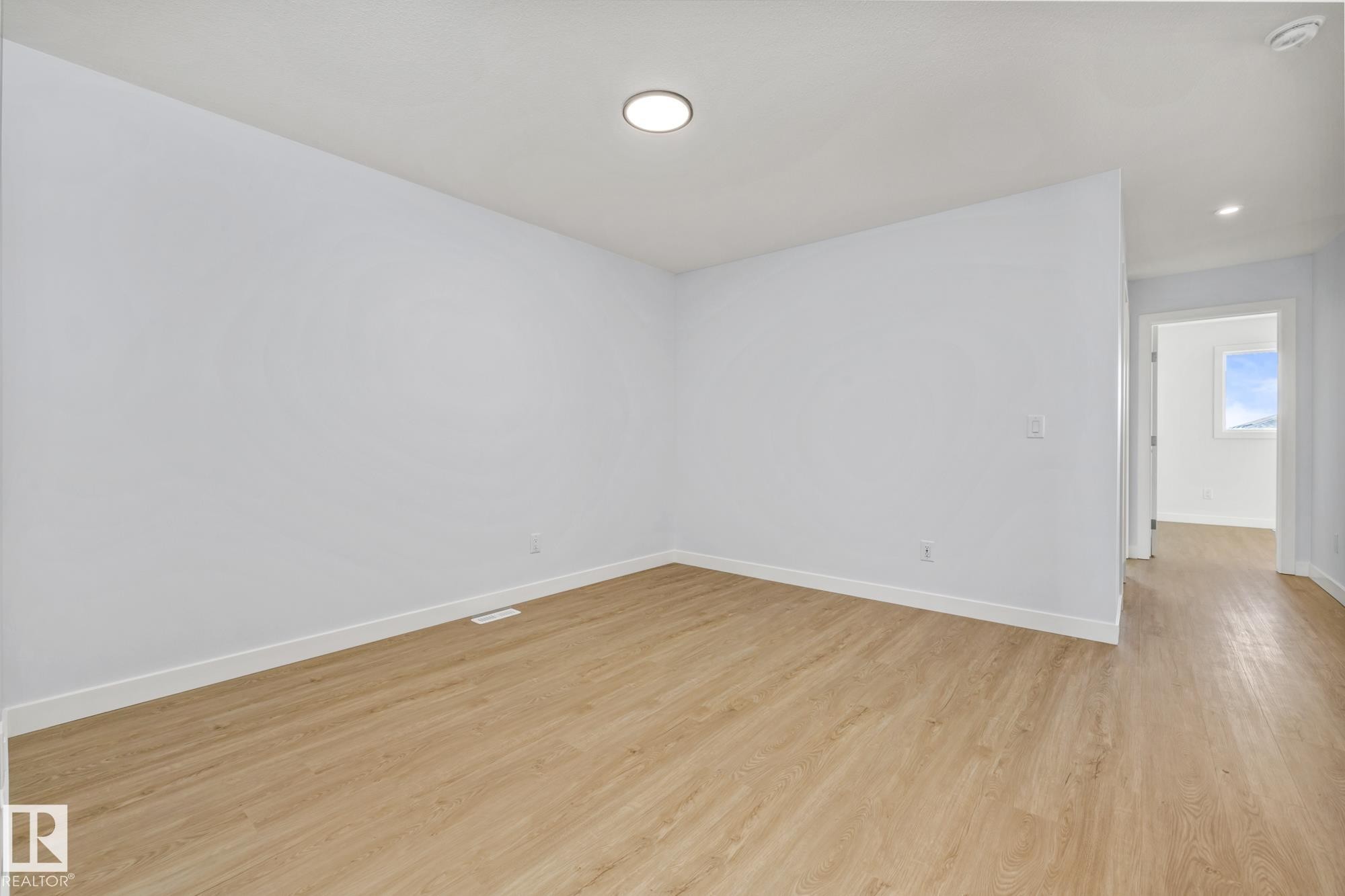 110 Honeysuckle Green, Leduc, AB - Indoor Photo Showing Other Room