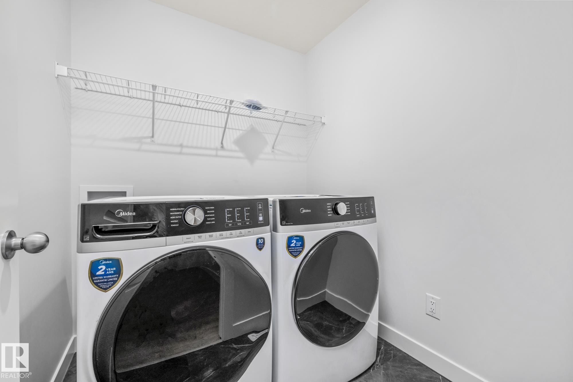 110 Honeysuckle Green, Leduc, AB - Indoor Photo Showing Laundry Room