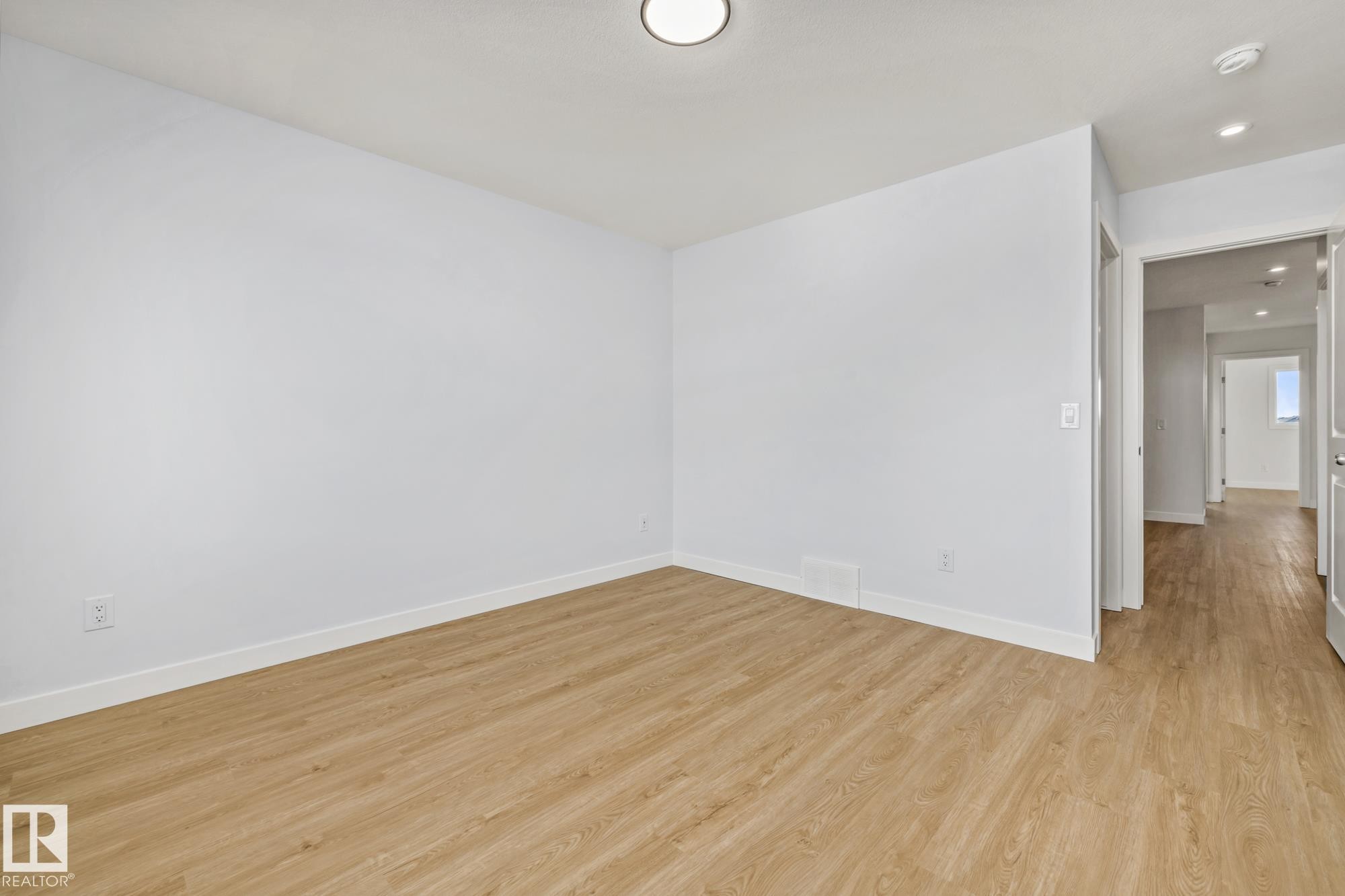 110 Honeysuckle Green, Leduc, AB - Indoor Photo Showing Other Room