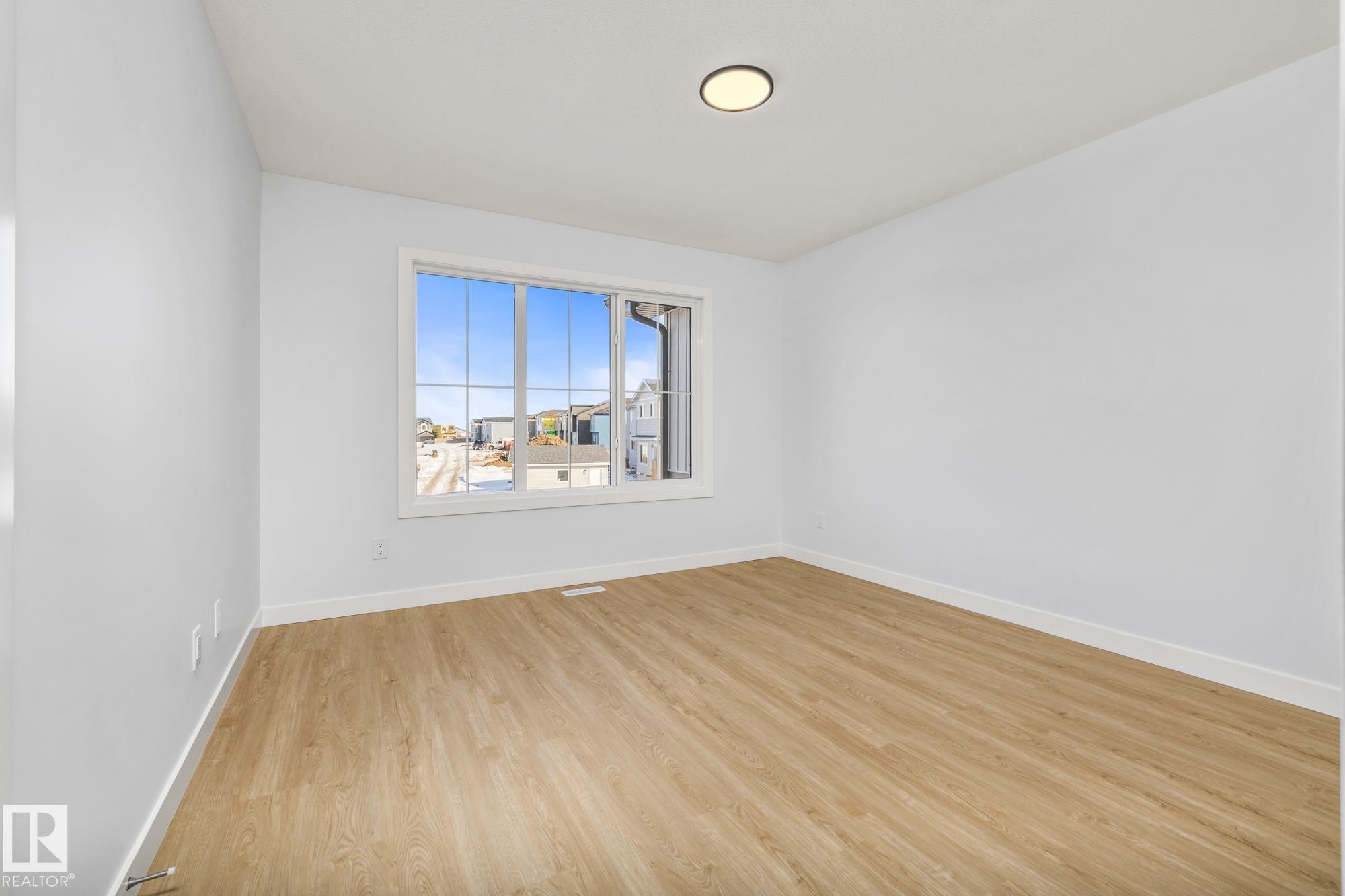 110 Honeysuckle Green, Leduc, AB - Indoor Photo Showing Other Room