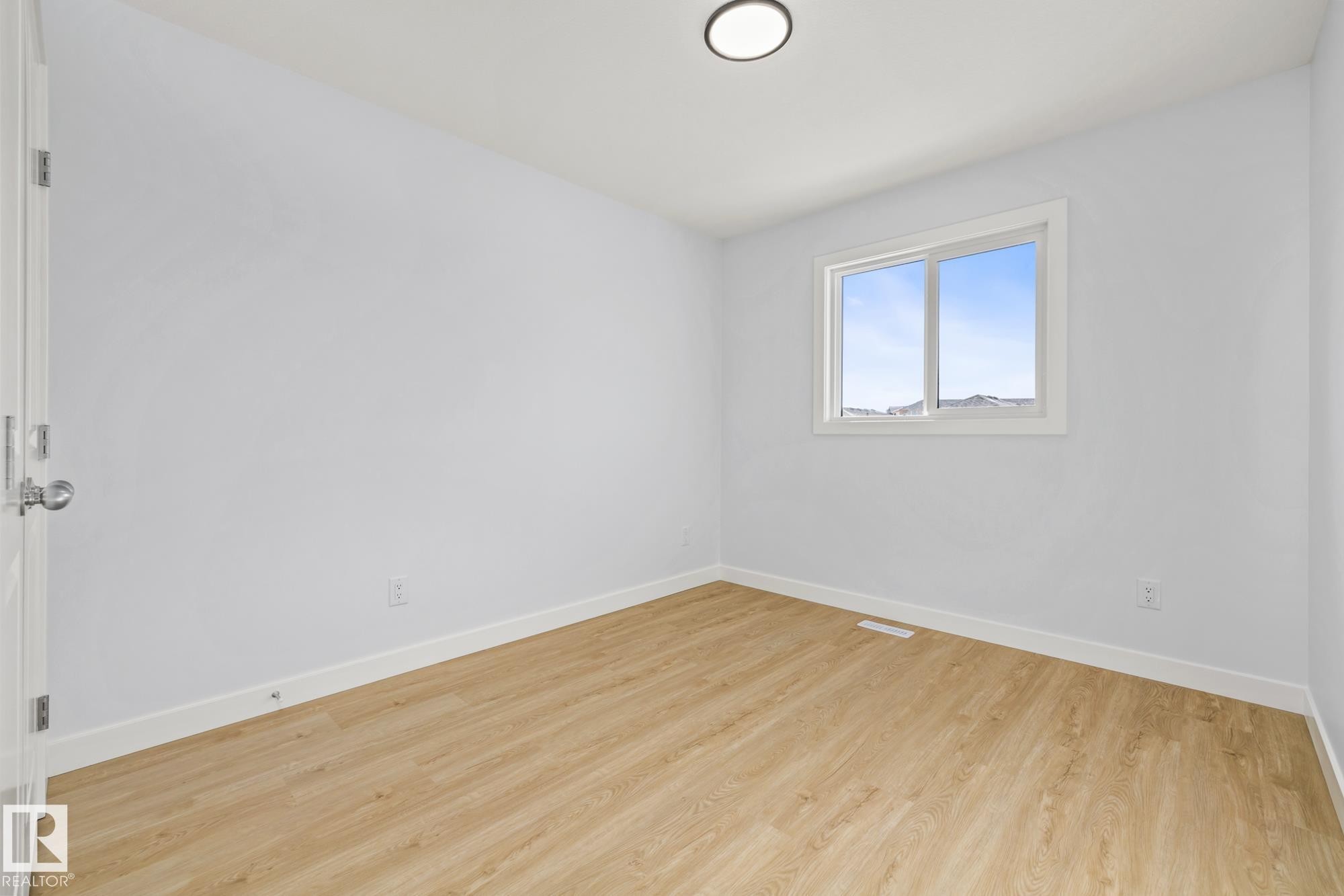 110 Honeysuckle Green, Leduc, AB - Indoor Photo Showing Other Room