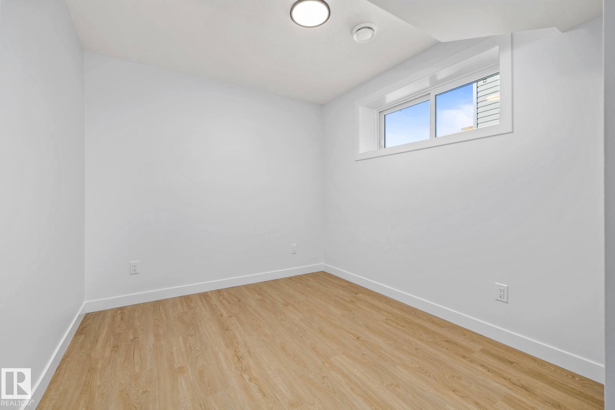 110 Honeysuckle Green, Leduc, AB - Indoor Photo Showing Other Room