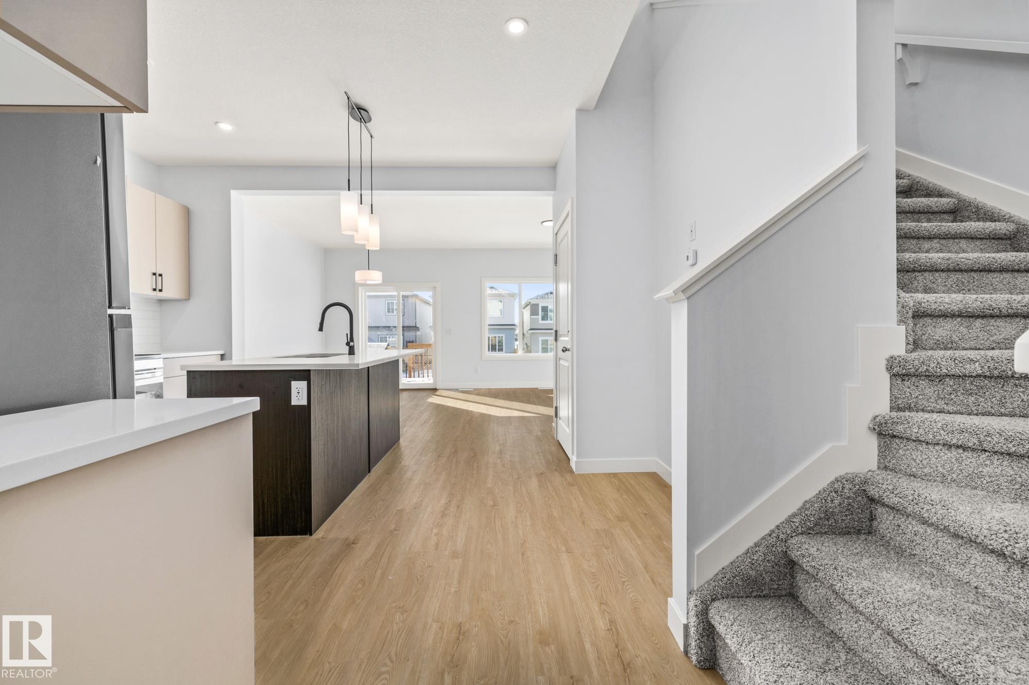 110 Honeysuckle Green, Leduc, AB - Indoor