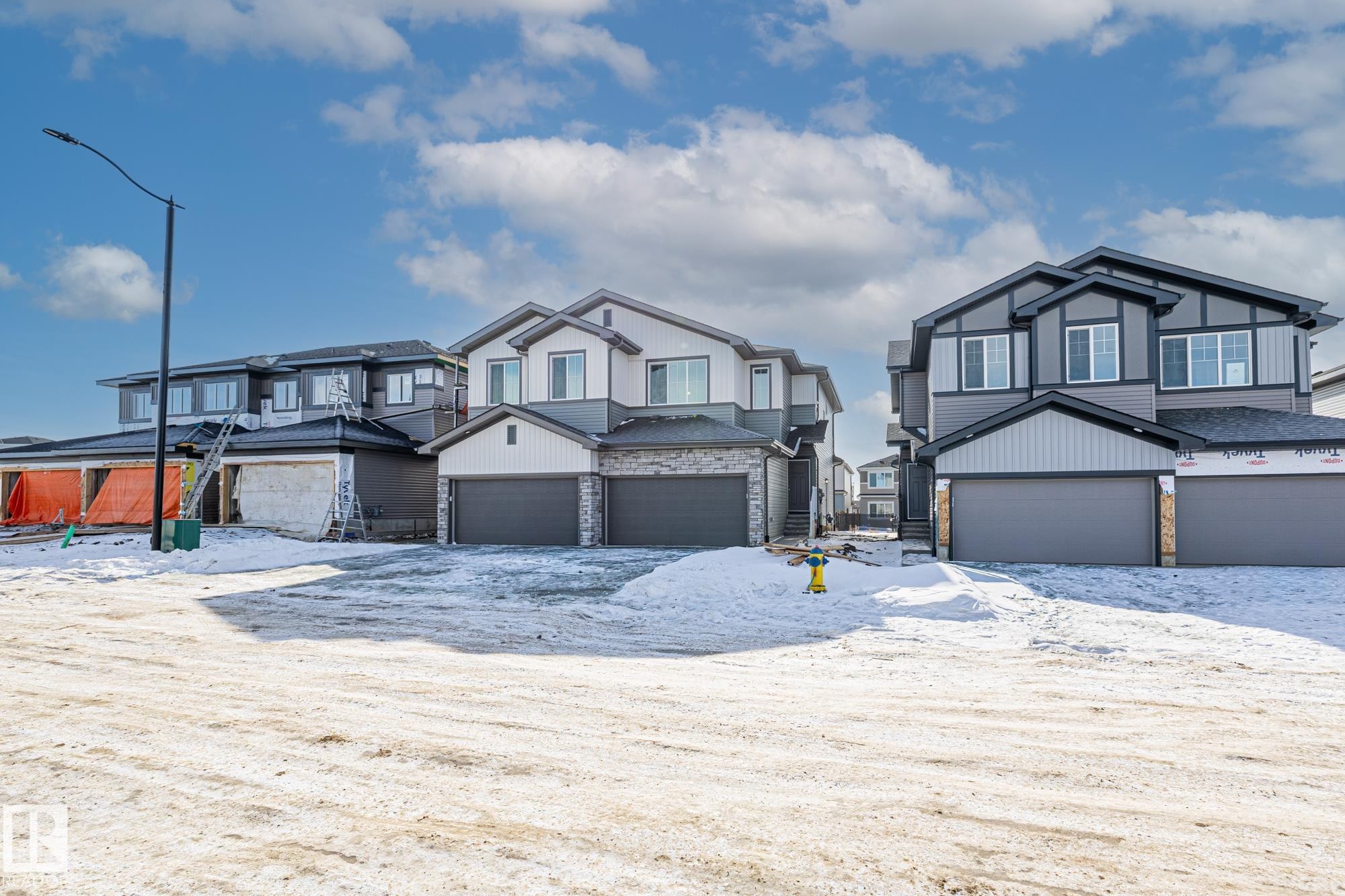 110 Honeysuckle Green, Leduc, AB - Outdoor With Facade