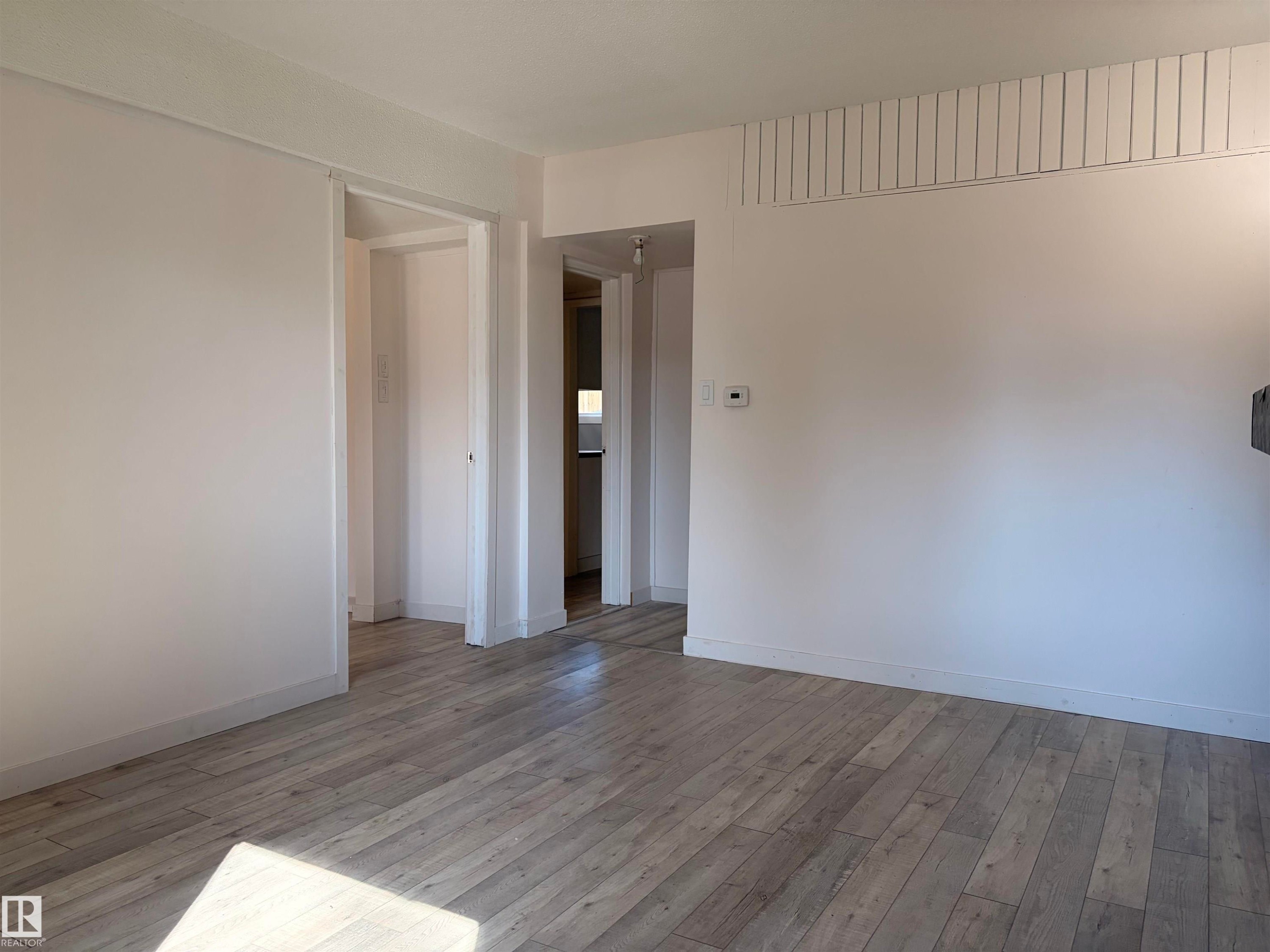 9848 87 Avenue, Edmonton, AB - Indoor Photo Showing Other Room