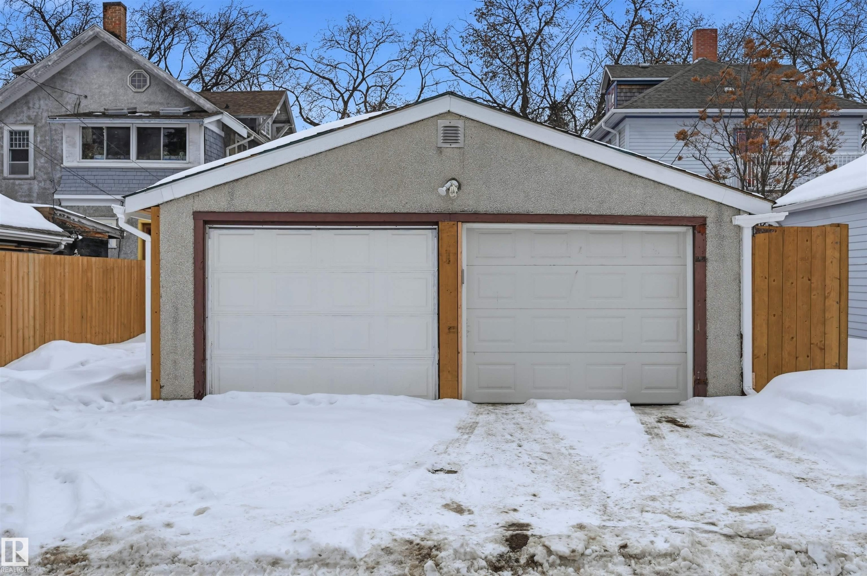 9848 87 Avenue, Edmonton, AB - Outdoor