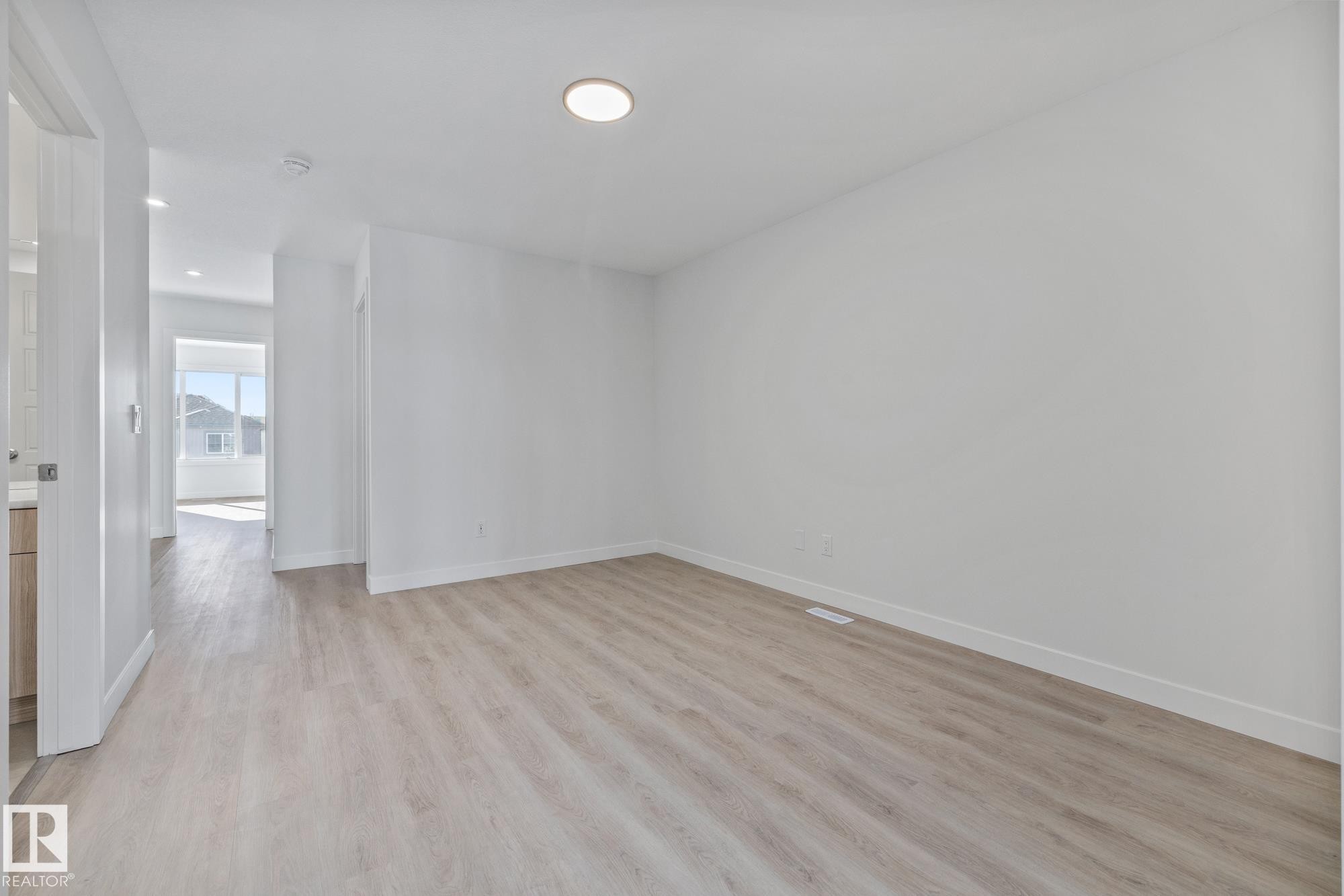 112 Honeysuckle Green, Leduc, AB - Indoor Photo Showing Other Room