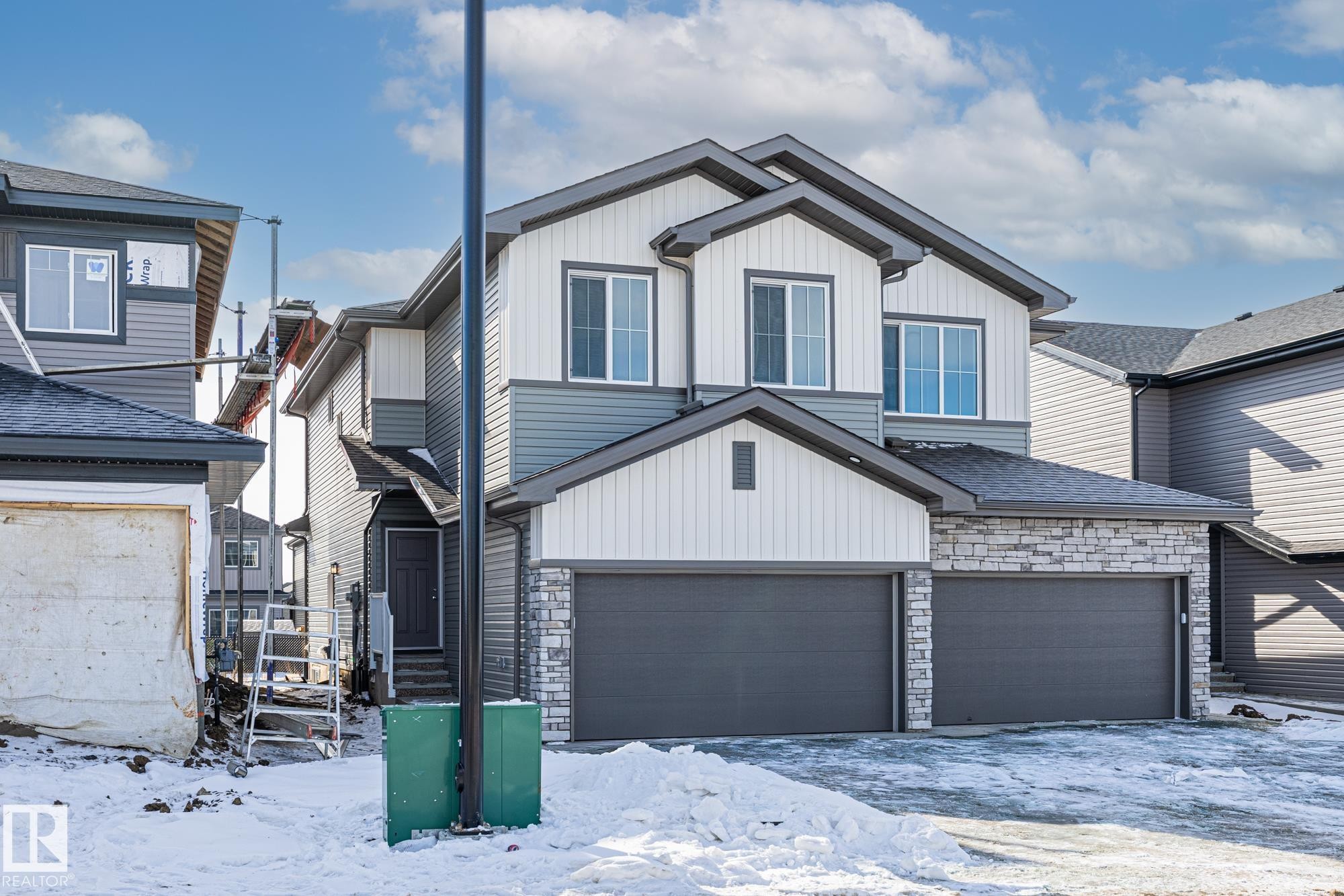 112 Honeysuckle Green, Leduc, AB - Outdoor