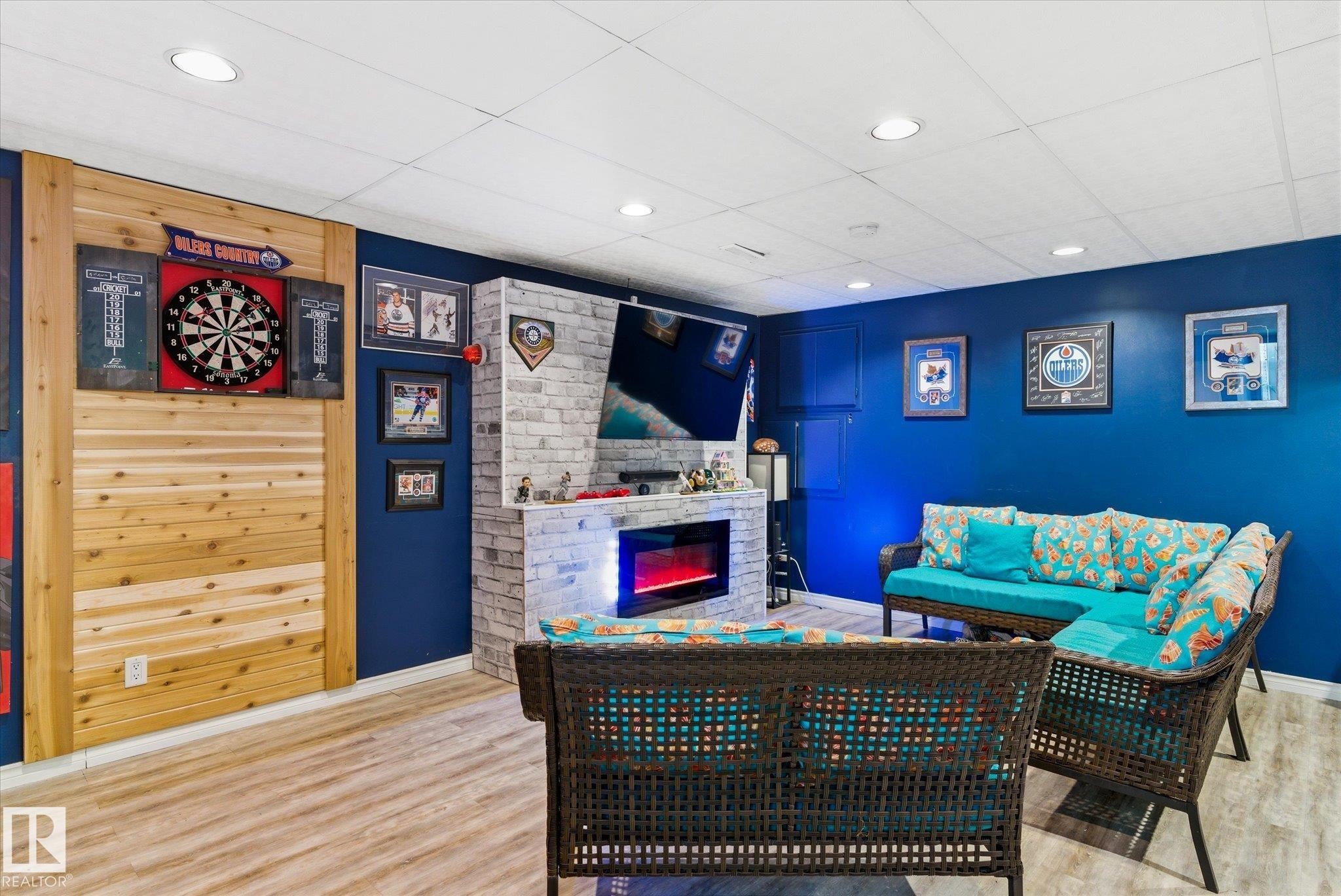 29 Laydon Drive, St. Albert, AB - Indoor With Fireplace