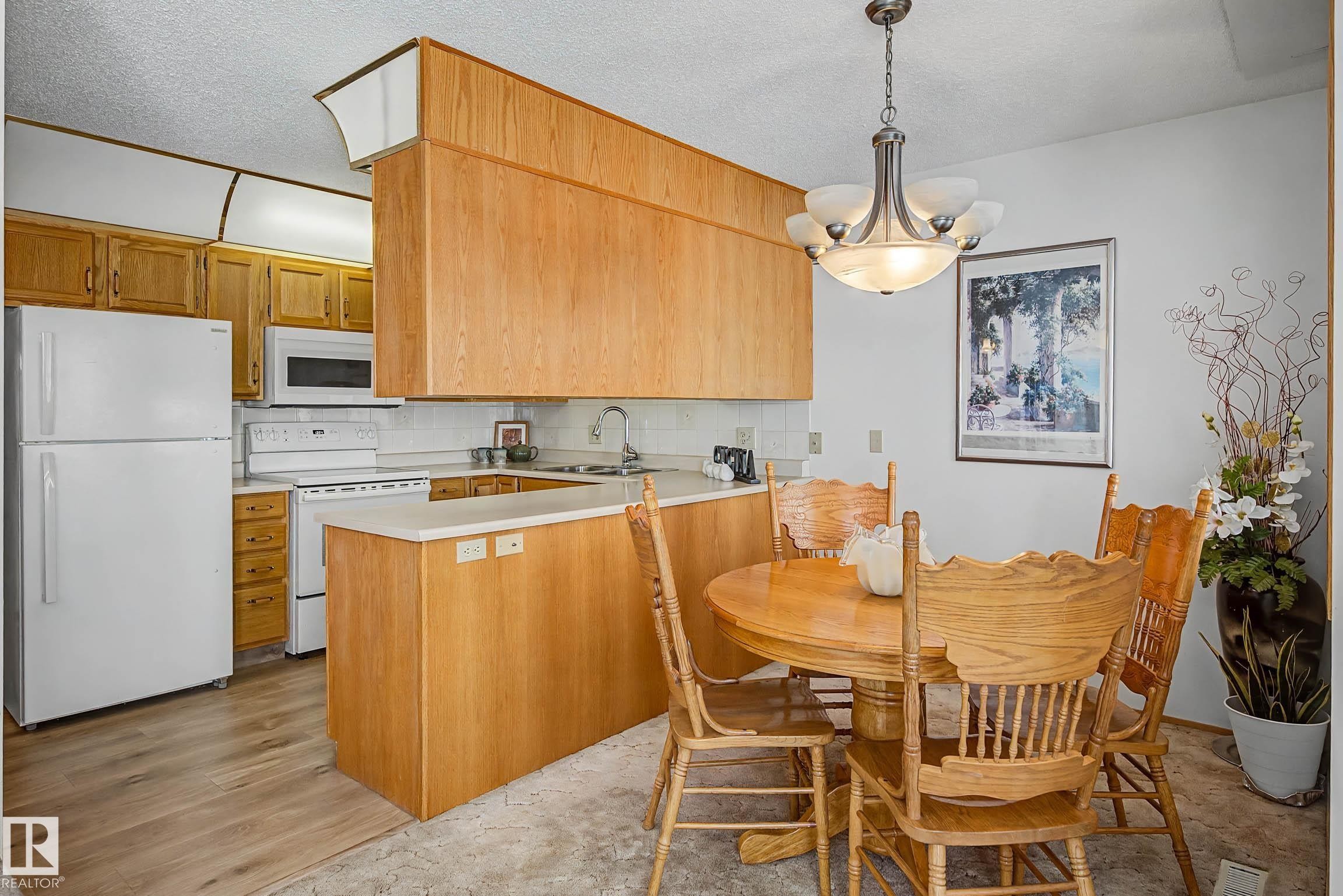 41 903 109 Street Nw, Edmonton, AB - Indoor