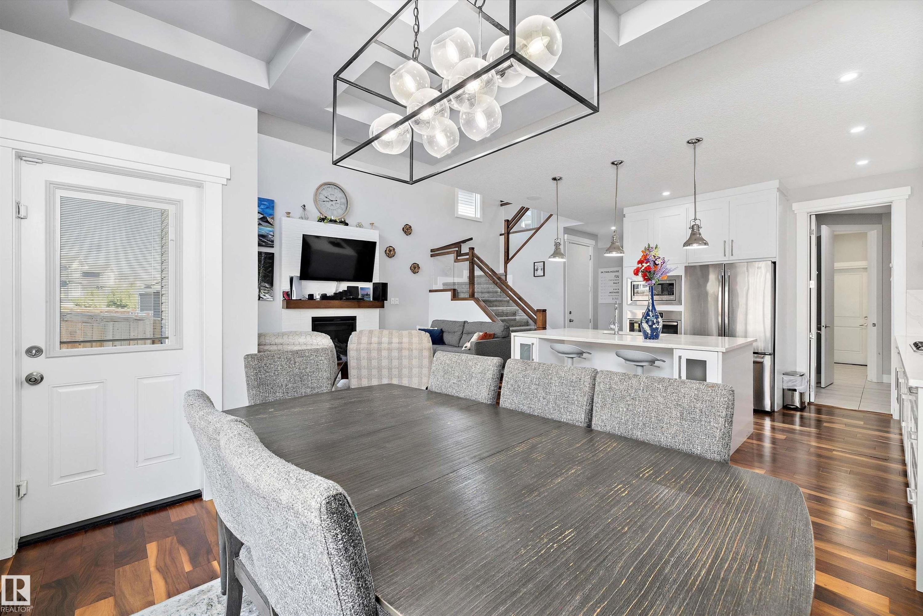 3380 Chickadee Drive, Edmonton, AB - Indoor Photo Showing Dining Room