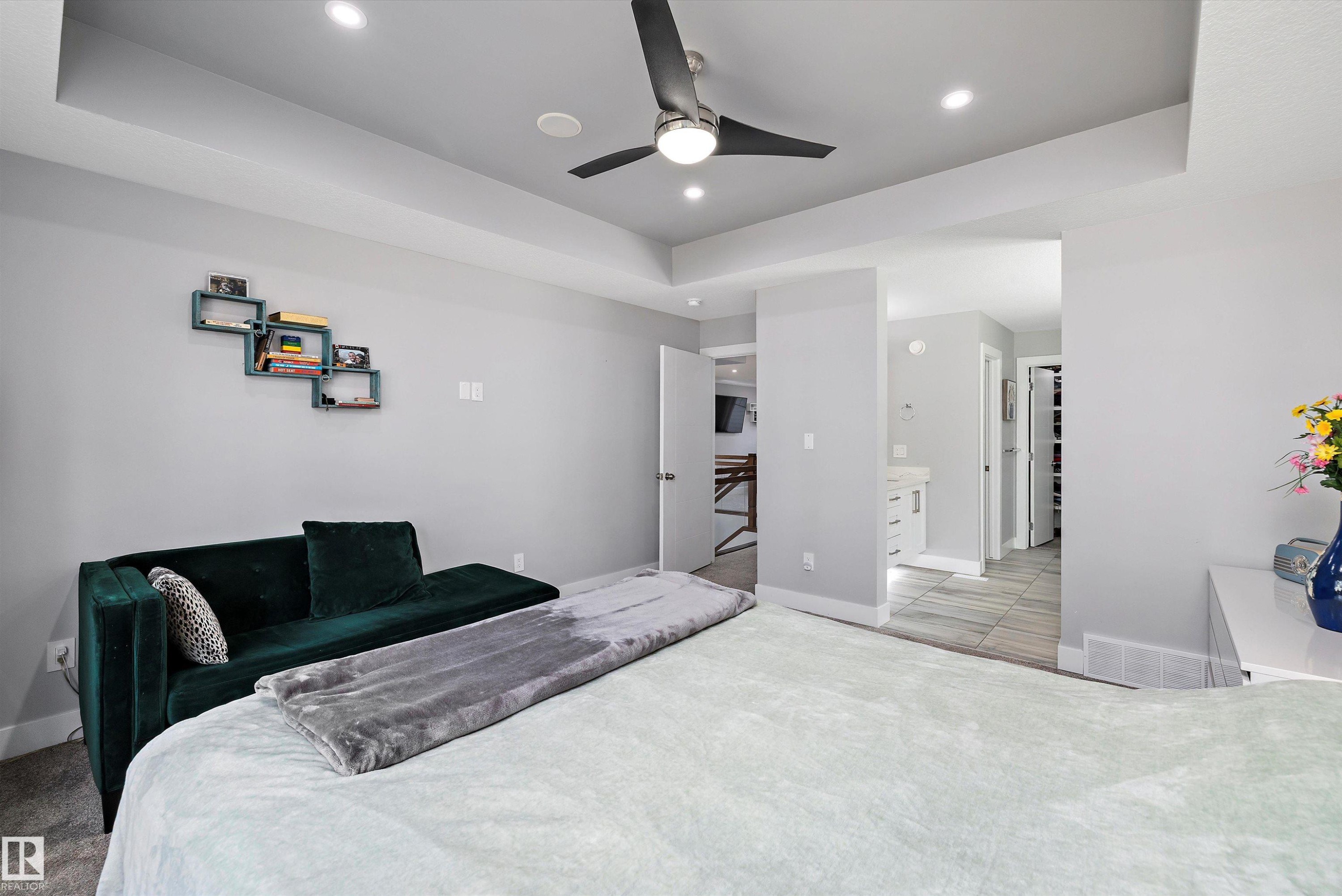 3380 Chickadee Drive, Edmonton, AB - Indoor Photo Showing Bedroom