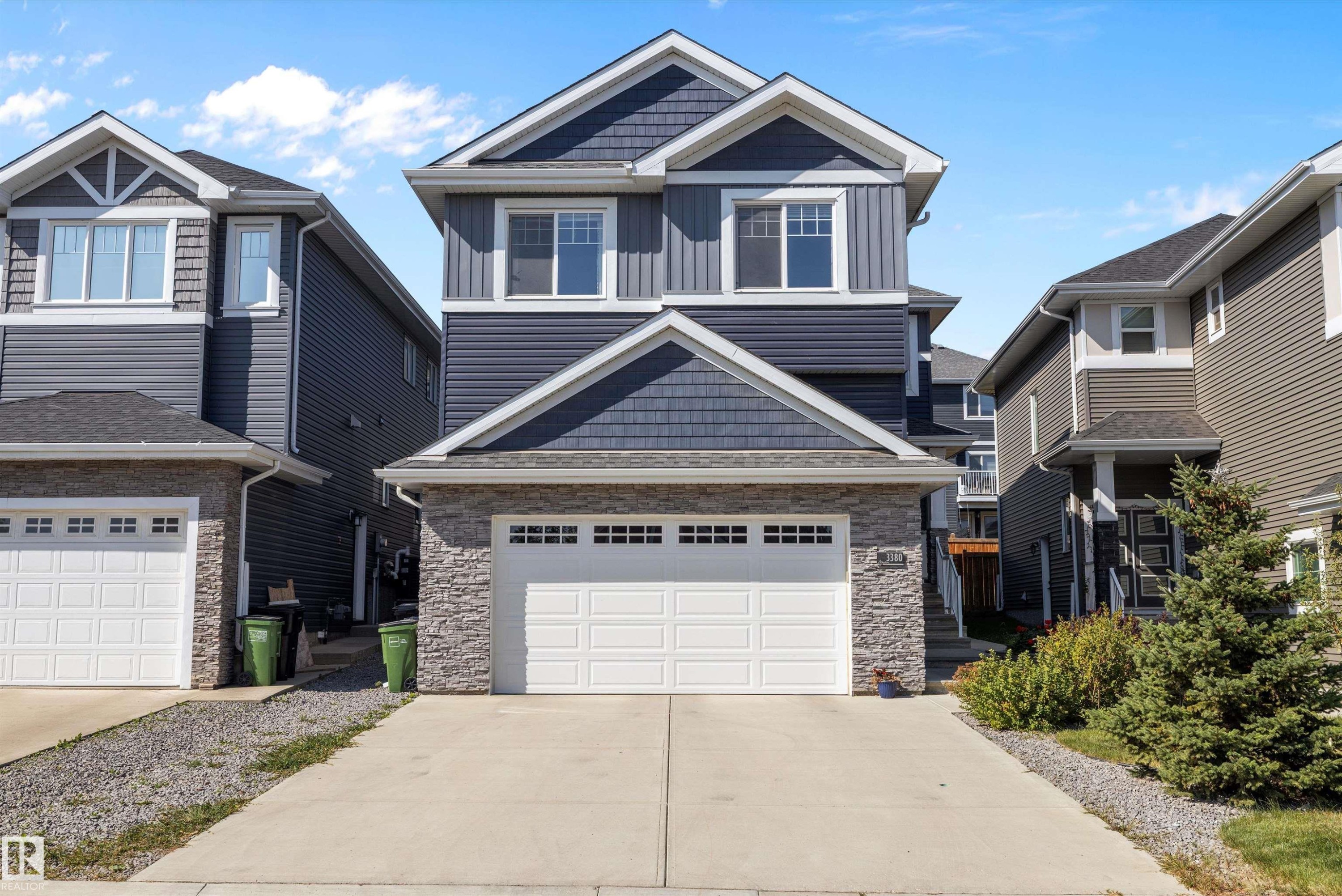 3380 Chickadee Drive, Edmonton, AB - Outdoor With Facade