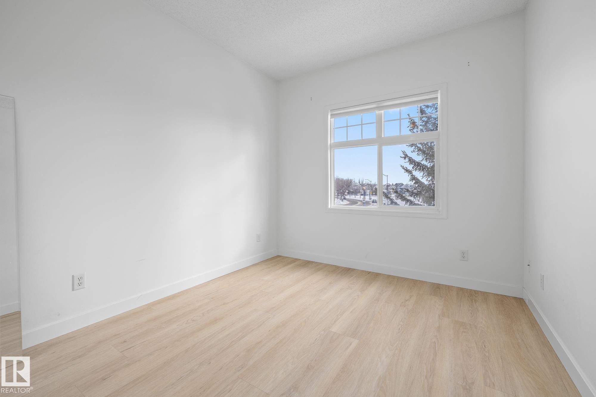 2 1179 Summerside Drive, Edmonton, AB - Indoor Photo Showing Other Room