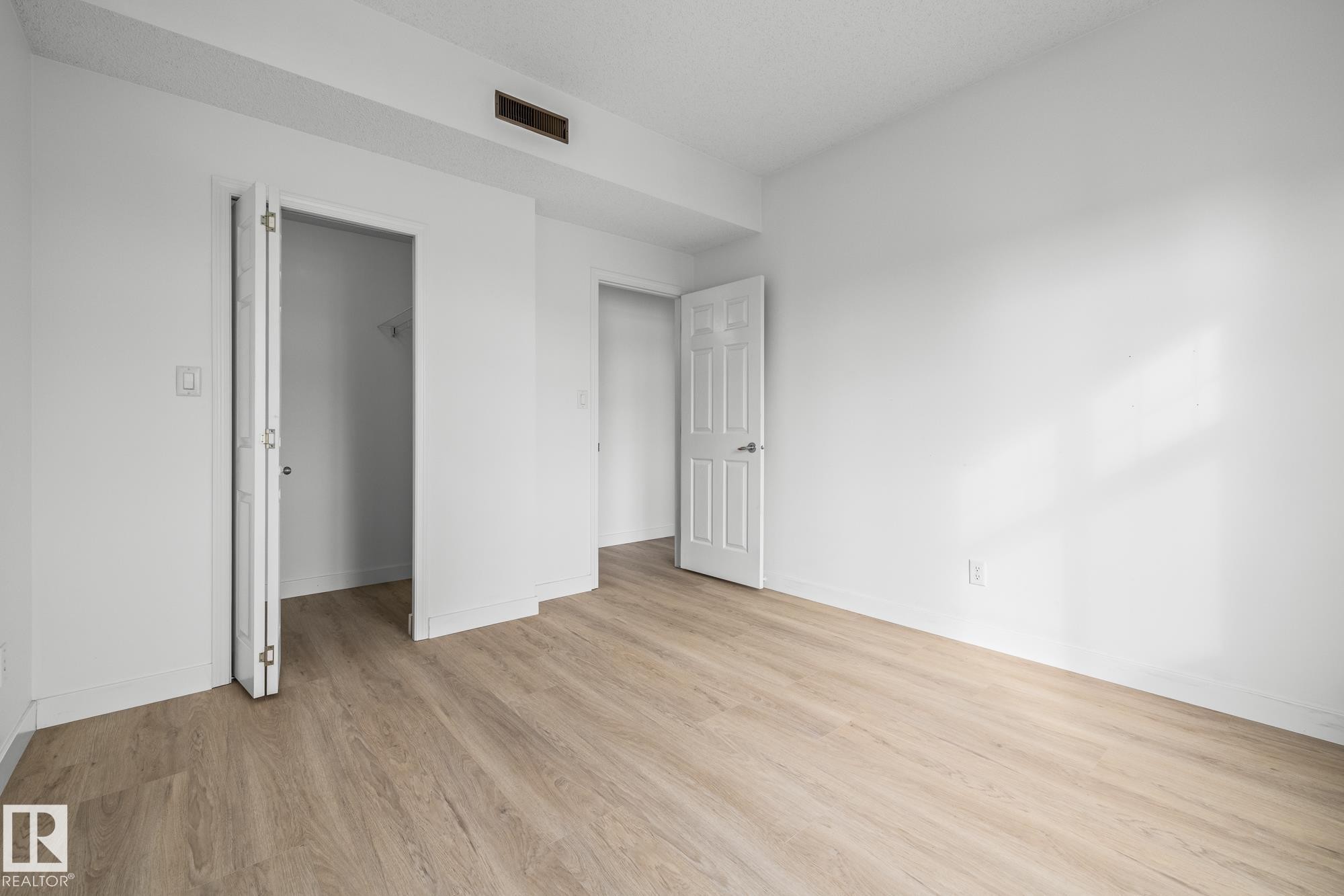 2 1179 Summerside Drive, Edmonton, AB - Indoor Photo Showing Other Room