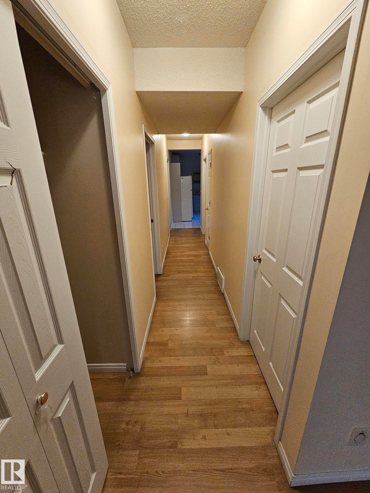 Edmonton, AB - Indoor Photo Showing Other Room