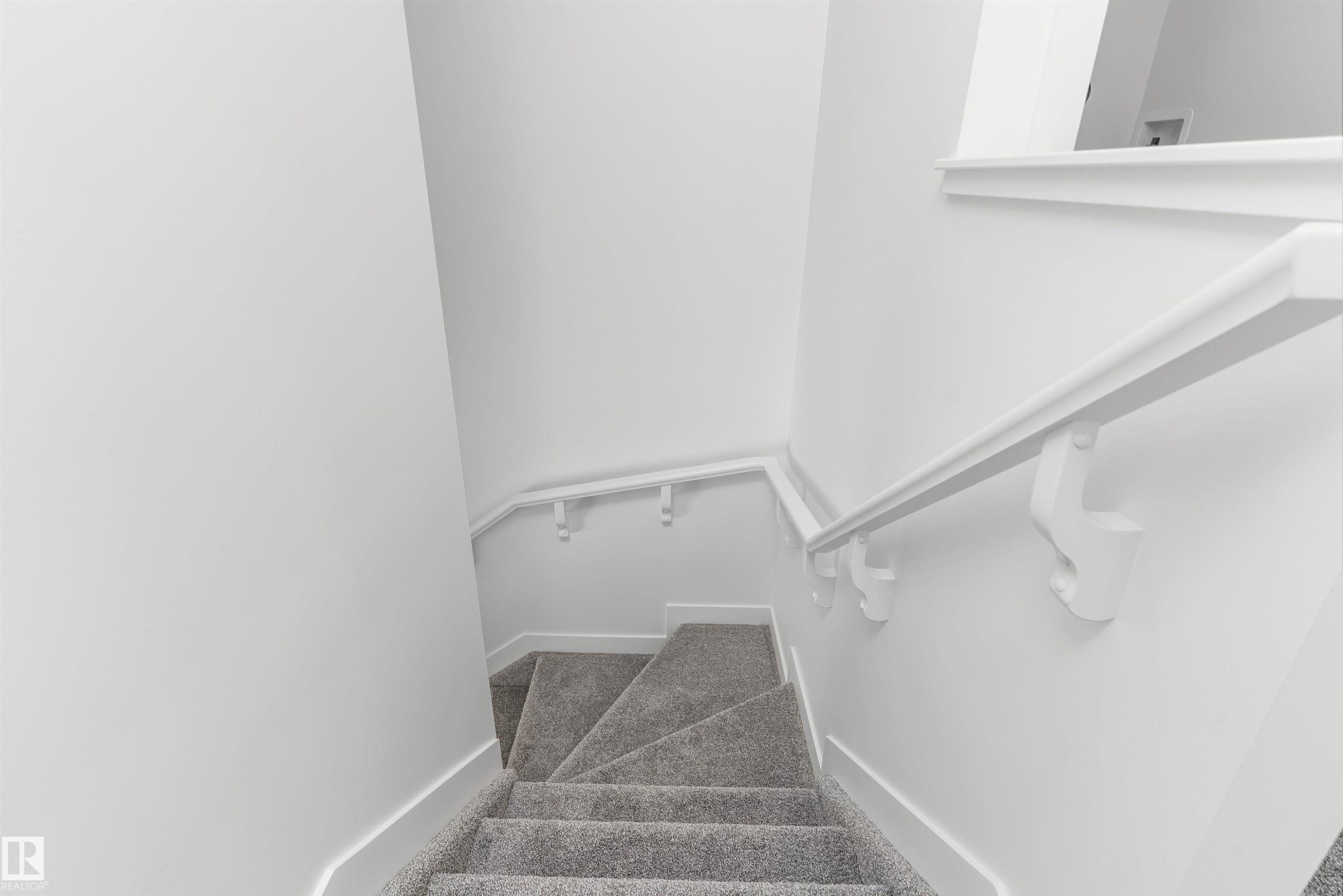 1008 14 Avenue, Edmonton, AB - Indoor With Storage