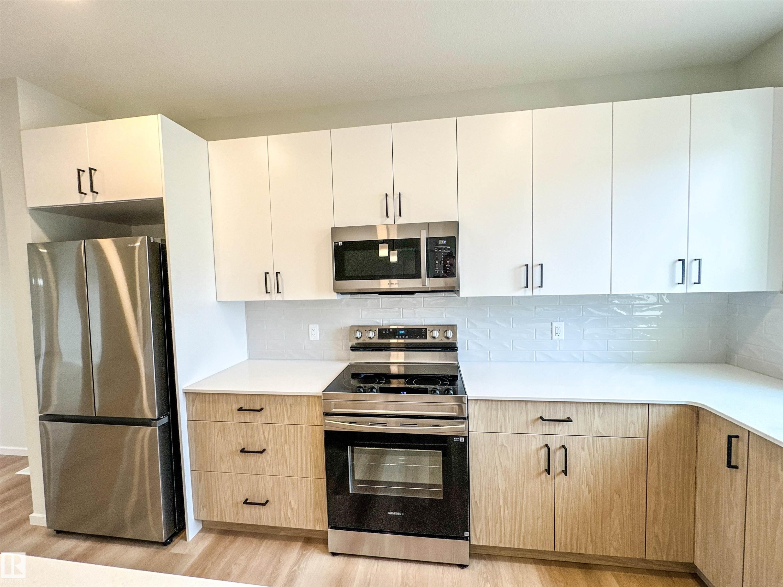 107 Brickyard Drive, Stony Plain, AB - Indoor Photo Showing Kitchen