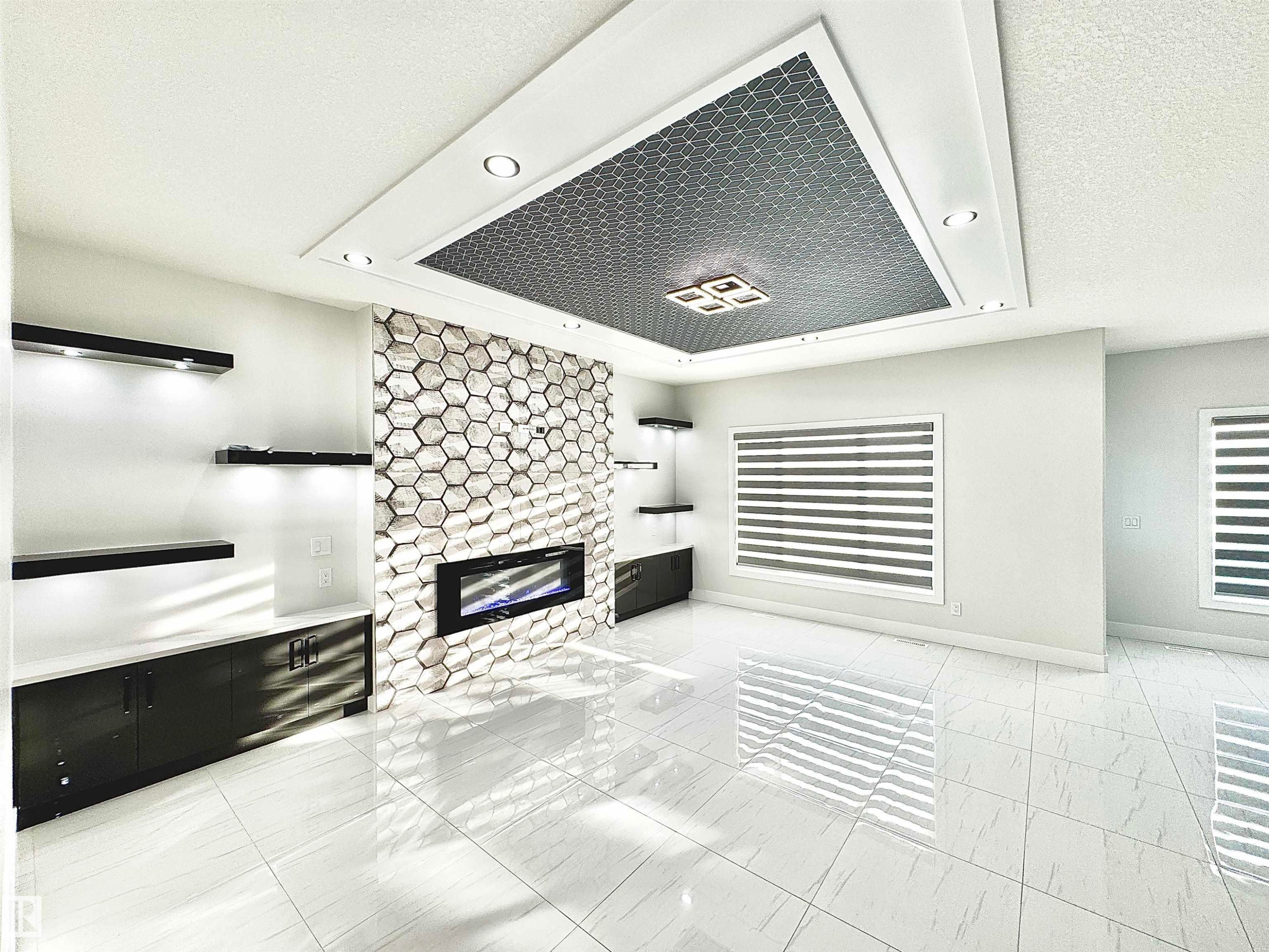 1836 22 Street, Edmonton, AB - Indoor With Fireplace