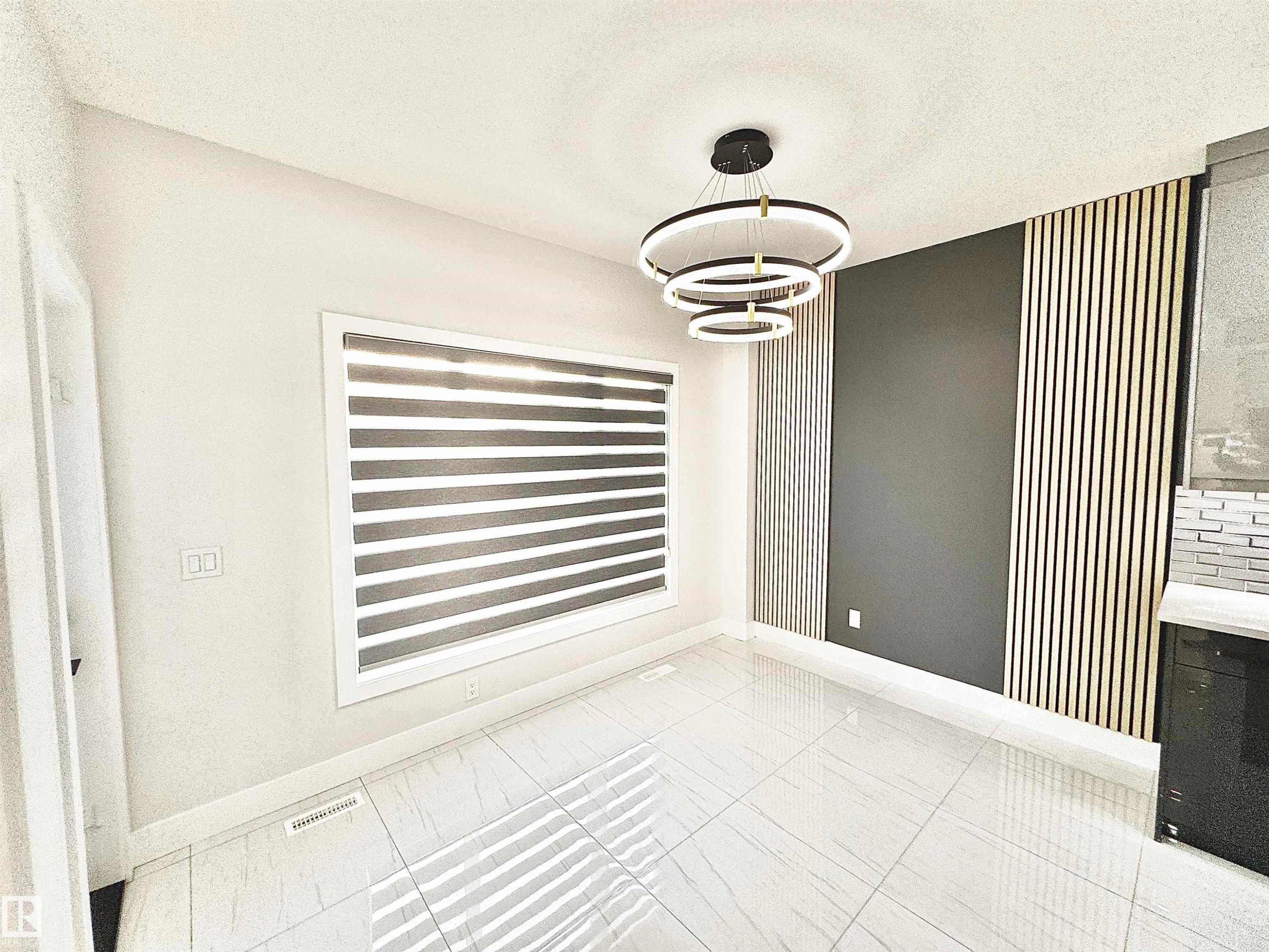 1836 22 Street, Edmonton, AB - Indoor Photo Showing Other Room