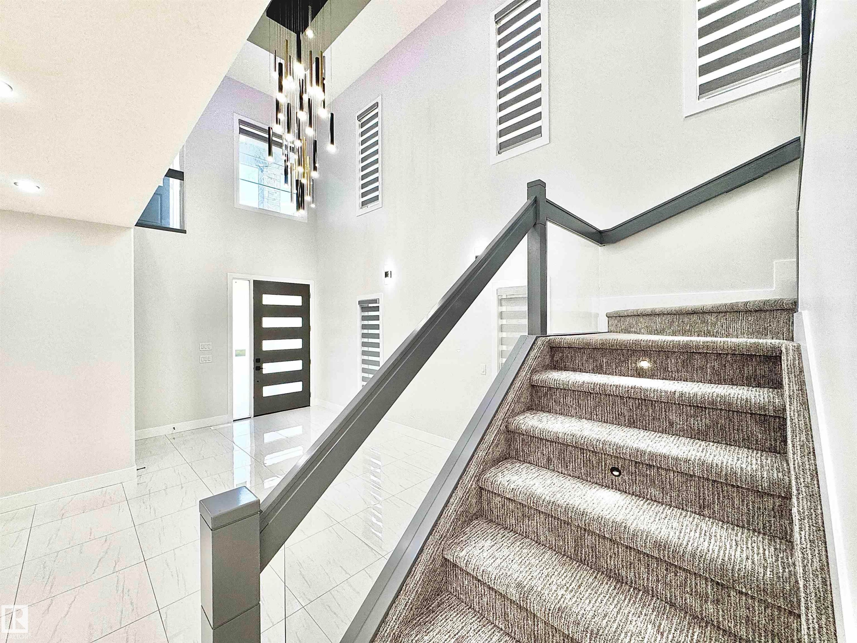 1836 22 Street, Edmonton, AB - Indoor Photo Showing Other Room