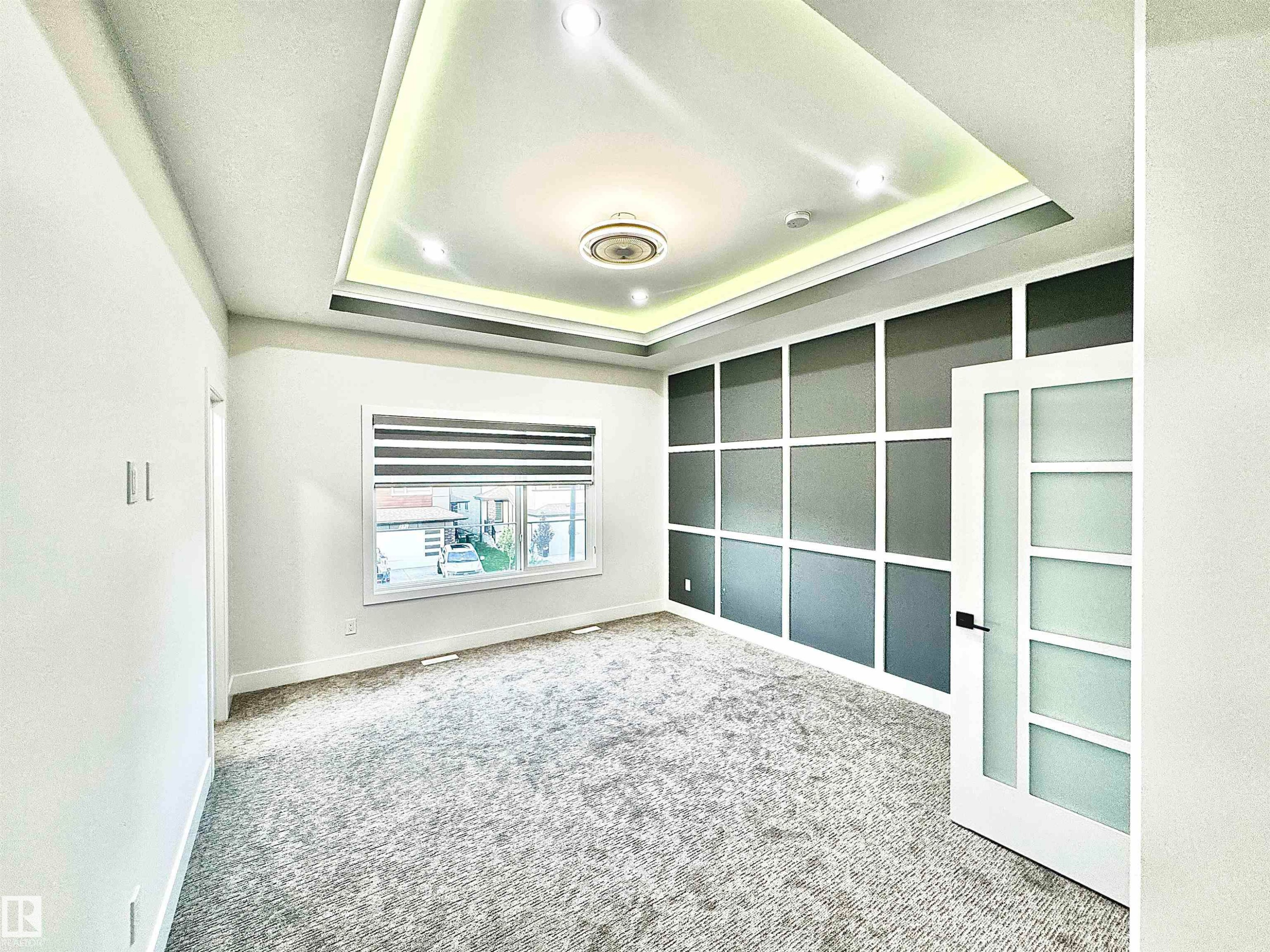 1836 22 Street, Edmonton, AB - Indoor Photo Showing Other Room