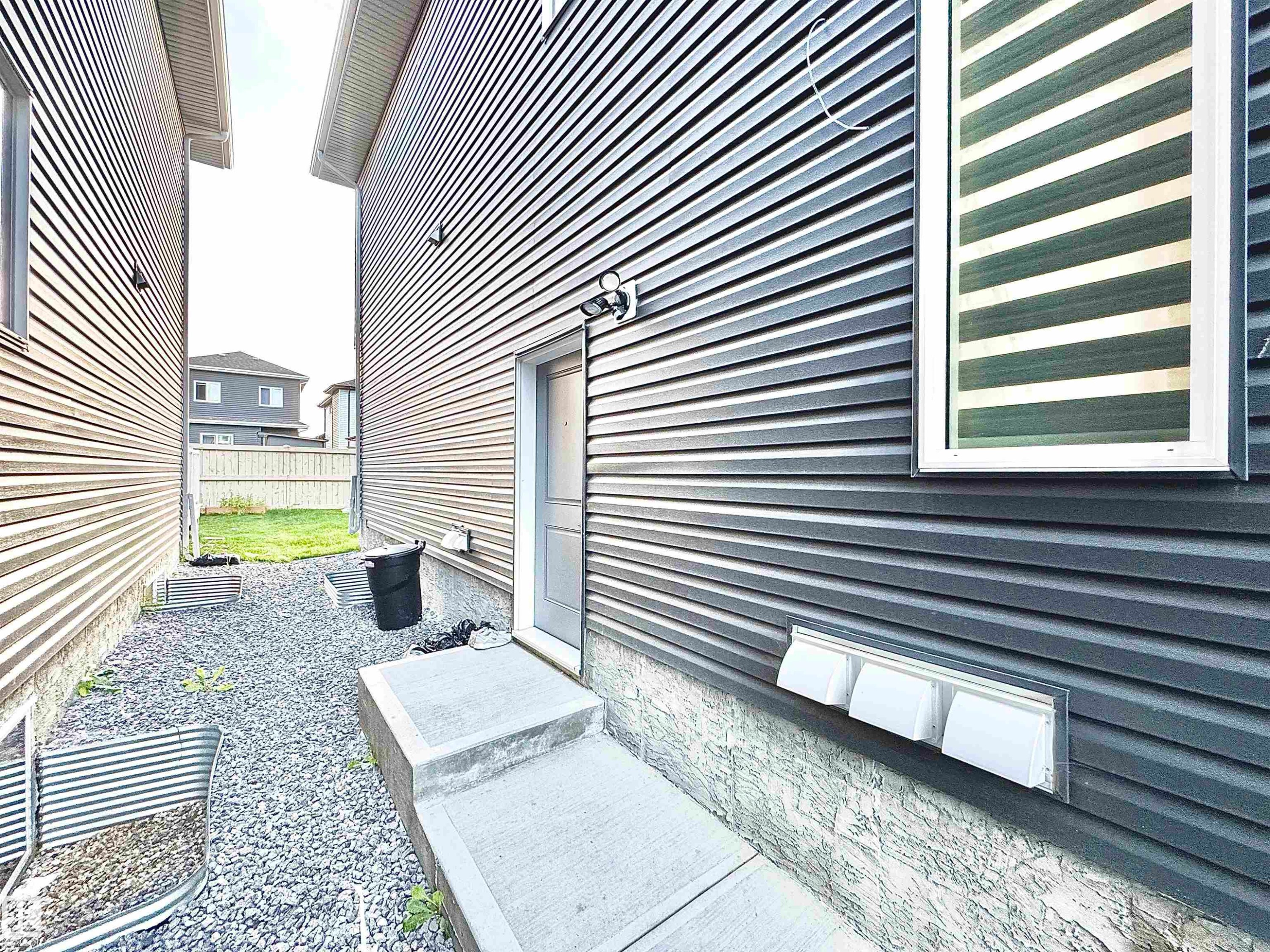 1836 22 Street, Edmonton, AB - Outdoor