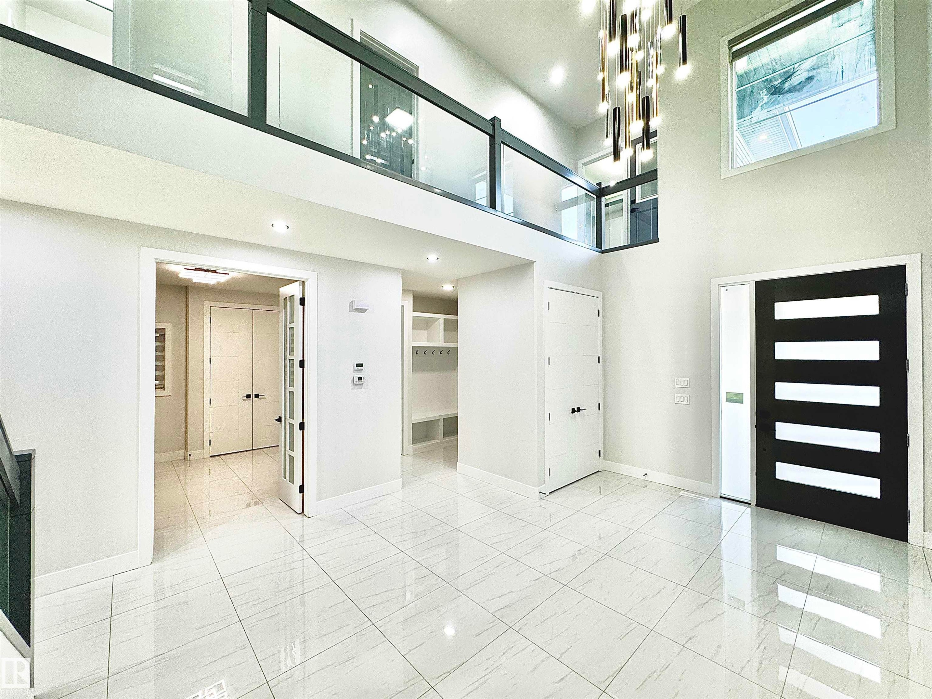 1836 22 Street, Edmonton, AB - Indoor Photo Showing Other Room
