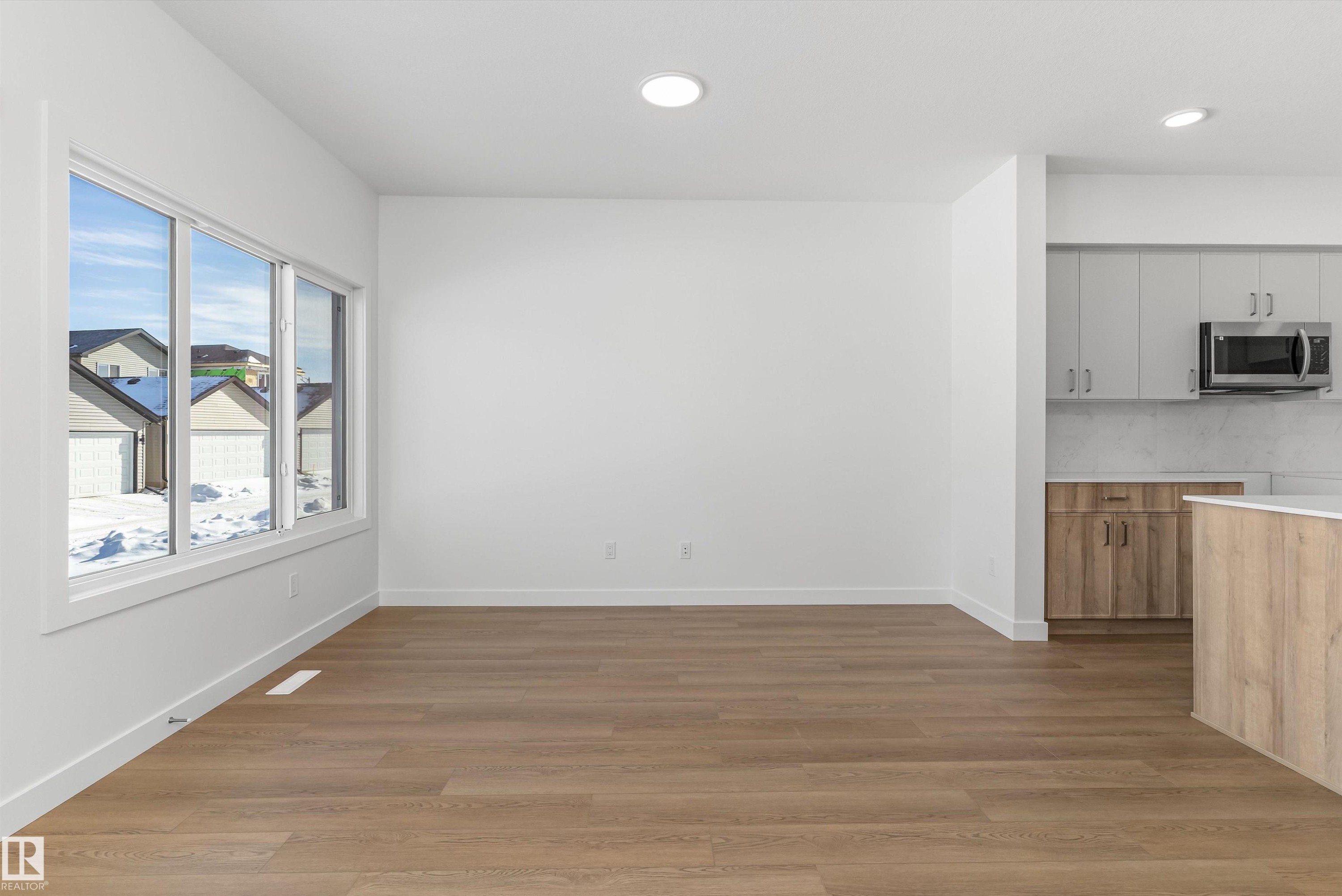 1020 14 Avenue Nw, Edmonton, AB - Indoor
