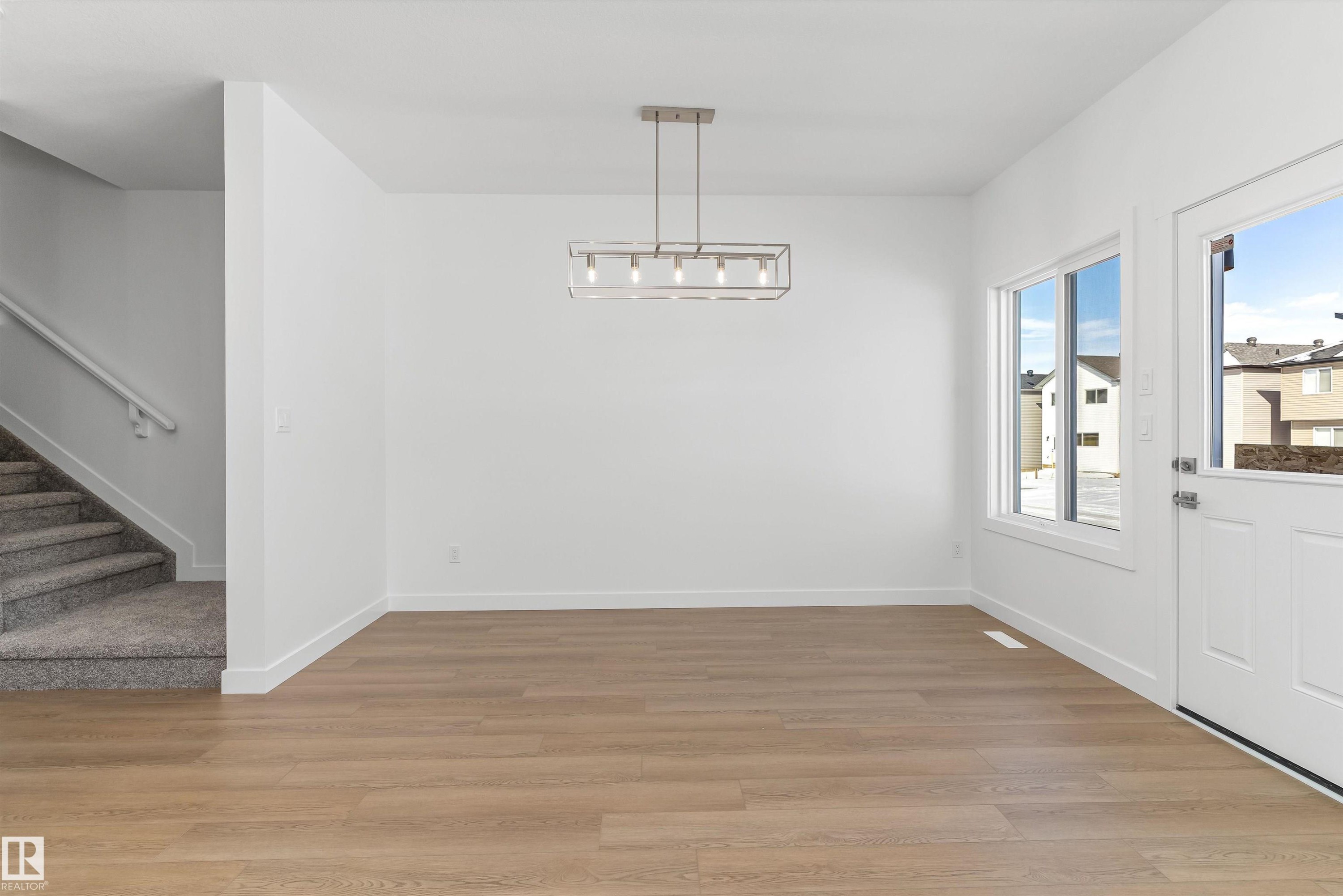 1020 14 Avenue Nw, Edmonton, AB - Indoor Photo Showing Other Room